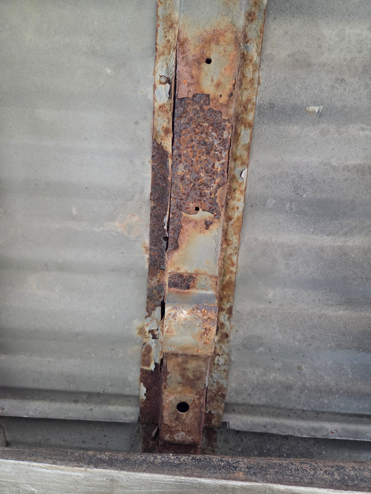 1999-2010 Ford Super Duty F250 F350 6' 9" Short Truck Bed