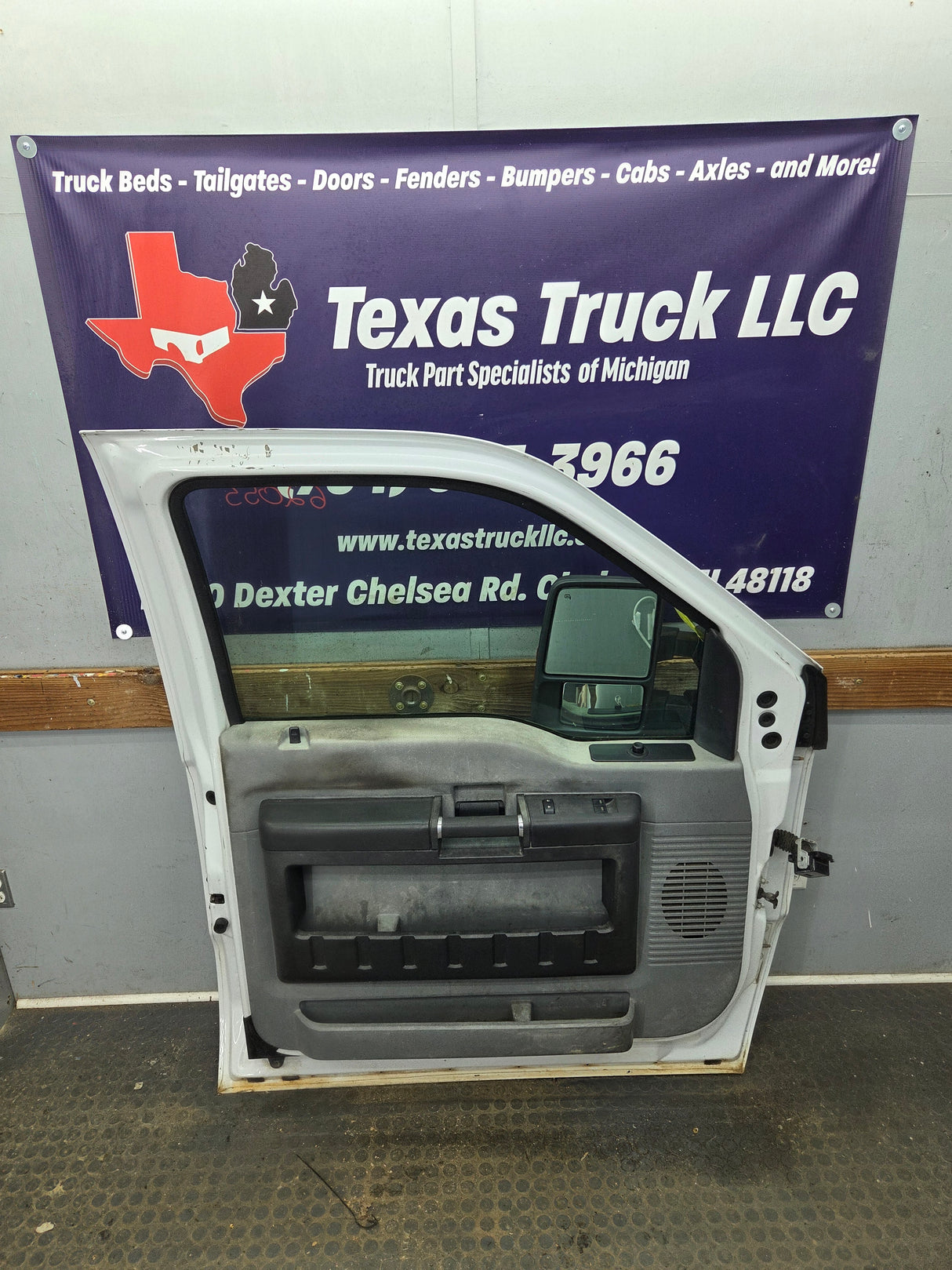 2012-2016 Ford Super Duty LH Driver Side Front Door F250 F350 F450 F550