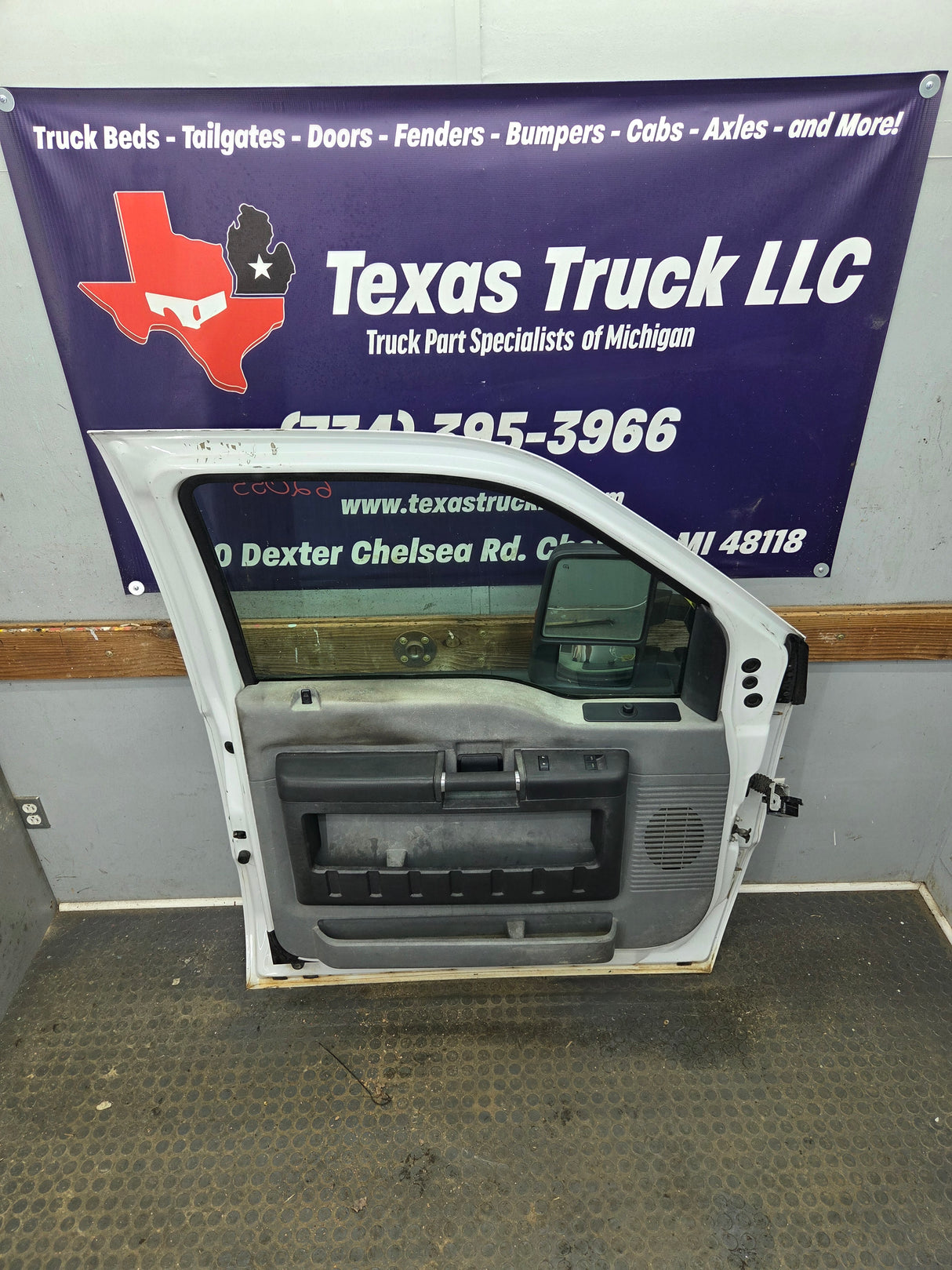 2012-2016 Ford Super Duty LH Driver Side Front Door F250 F350 F450 F550