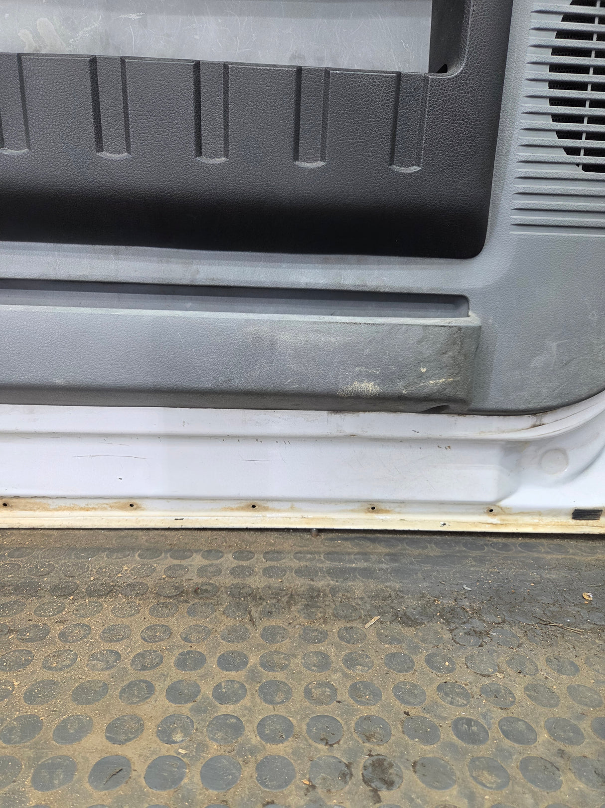 2012-2016 Ford Super Duty LH Driver Side Front Door F250 F350 F450 F550