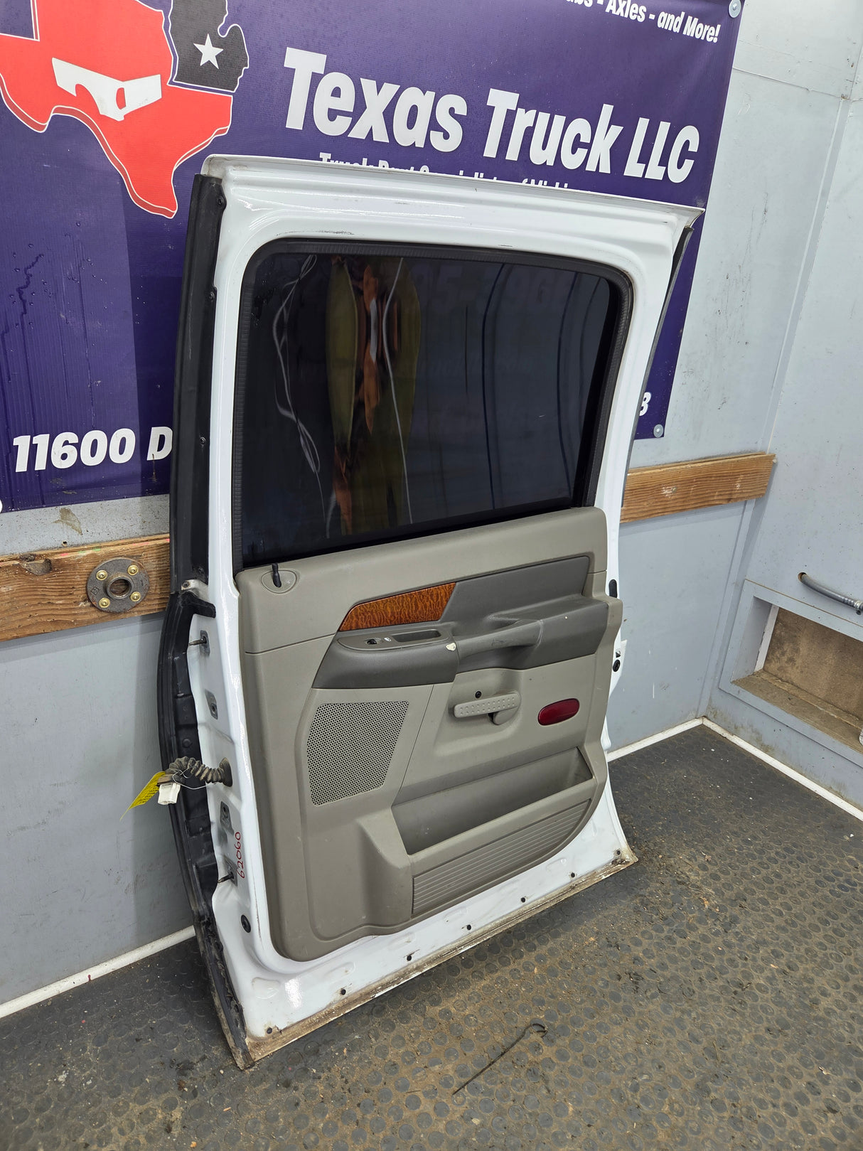 2003-2008 Dodge Ram 3rd Gen RH Passenger Side Rear MEGA Cab Door 1500 2500 3500 4500 5500