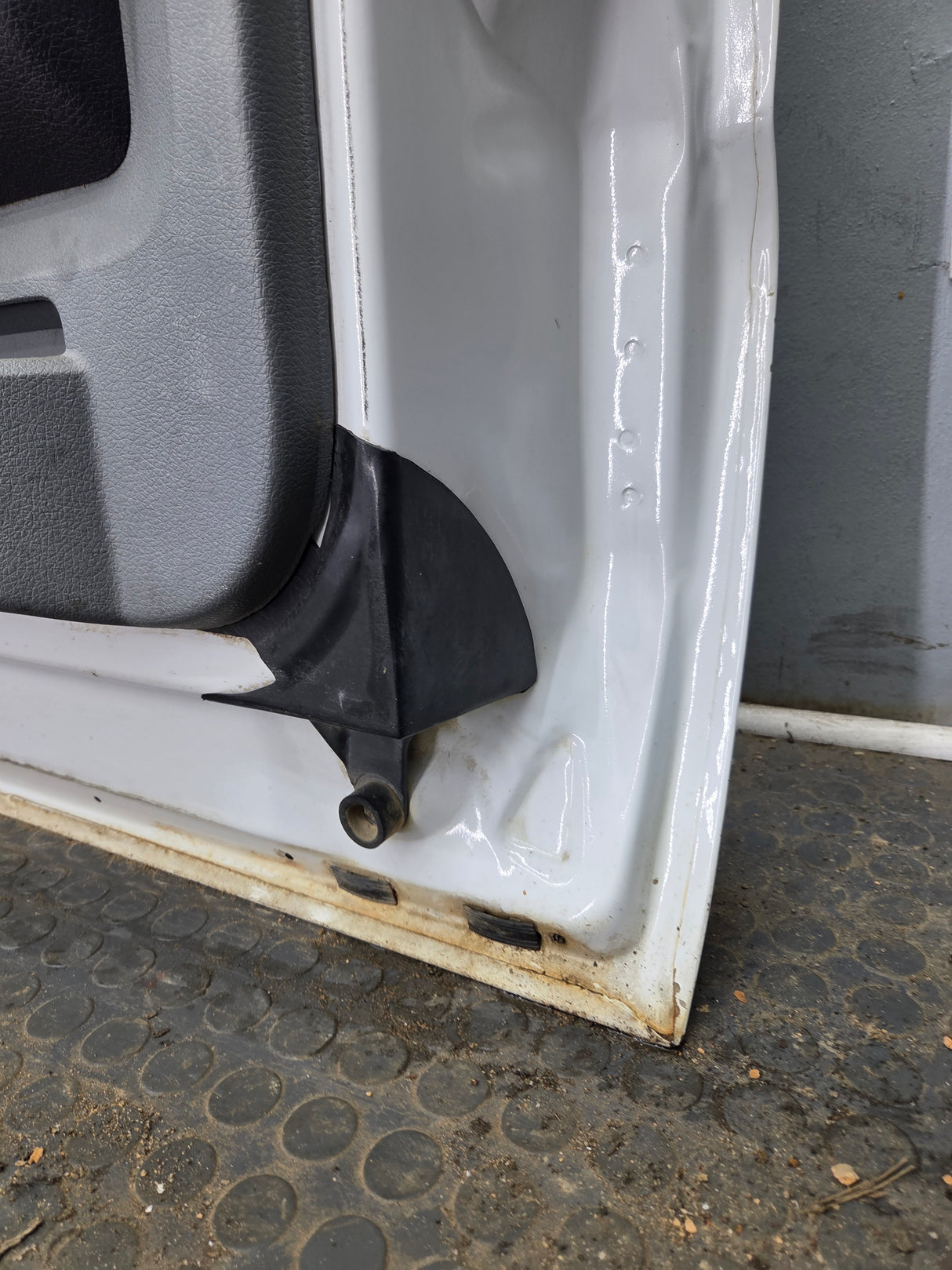 2012-2016 Ford Super Duty RH Passenger Side Front Door F250 F350 F450 F550