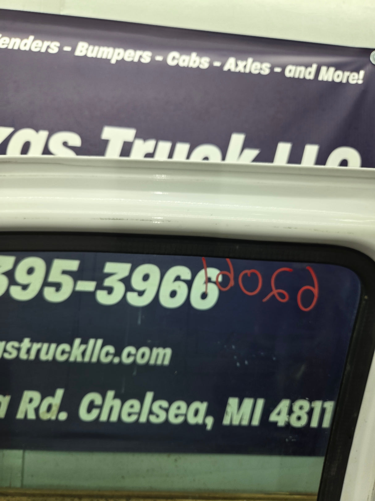 2012-2016 Ford Super Duty RH Passenger Side Front Door F250 F350 F450 F550
