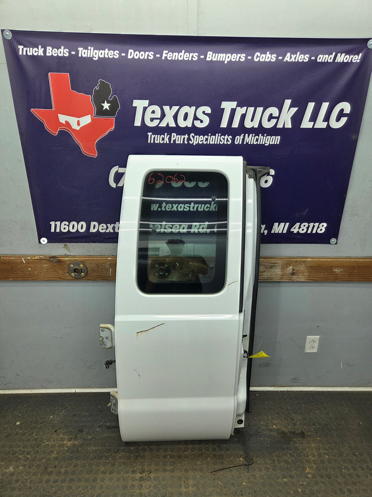 2008-2016 Ford Super Duty F250 F350 F450 F550 RH Extended Cab Passenger Side Rear Door