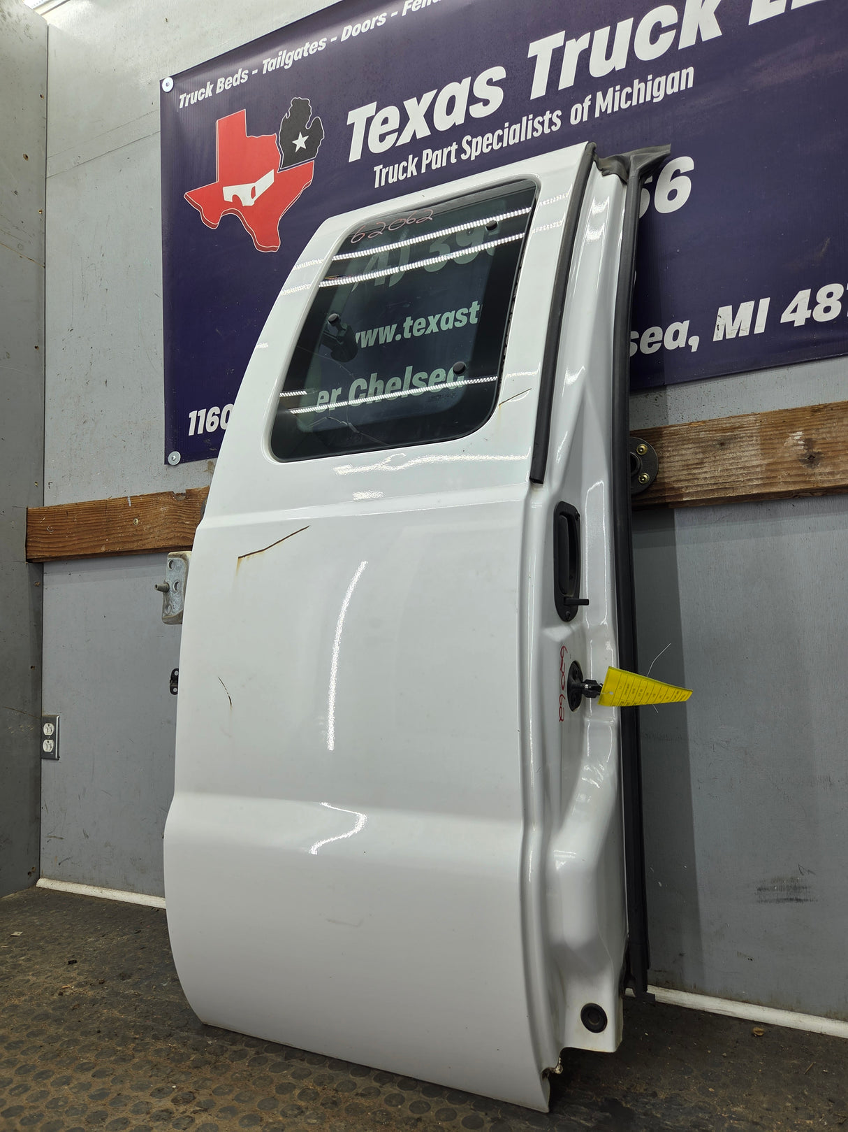 2008-2016 Ford Super Duty F250 F350 F450 F550 RH Extended Cab Passenger Side Rear Door