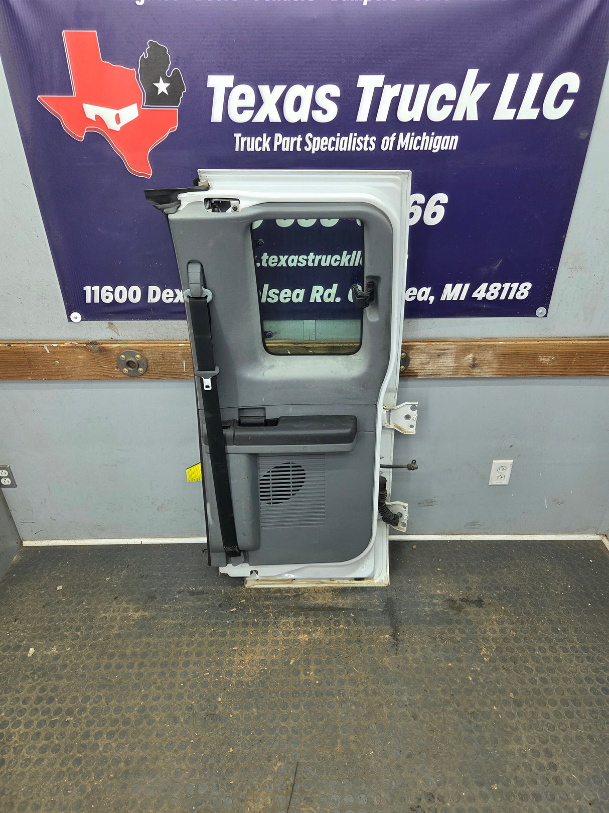 2008-2016 Ford Super Duty F250 F350 F450 F550 RH Extended Cab Passenger Side Rear Door