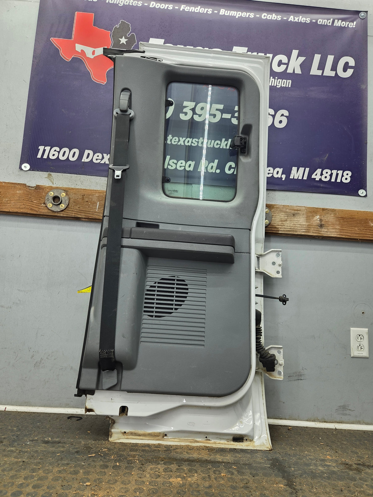 2008-2016 Ford Super Duty F250 F350 F450 F550 RH Extended Cab Passenger Side Rear Door
