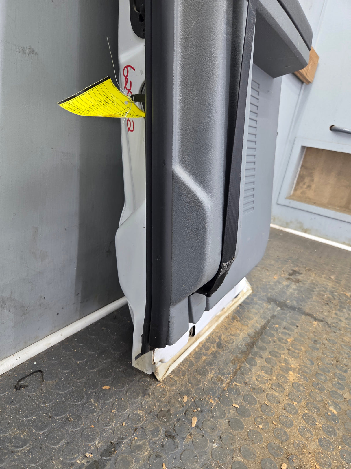 2008-2016 Ford Super Duty F250 F350 F450 F550 RH Extended Cab Passenger Side Rear Door