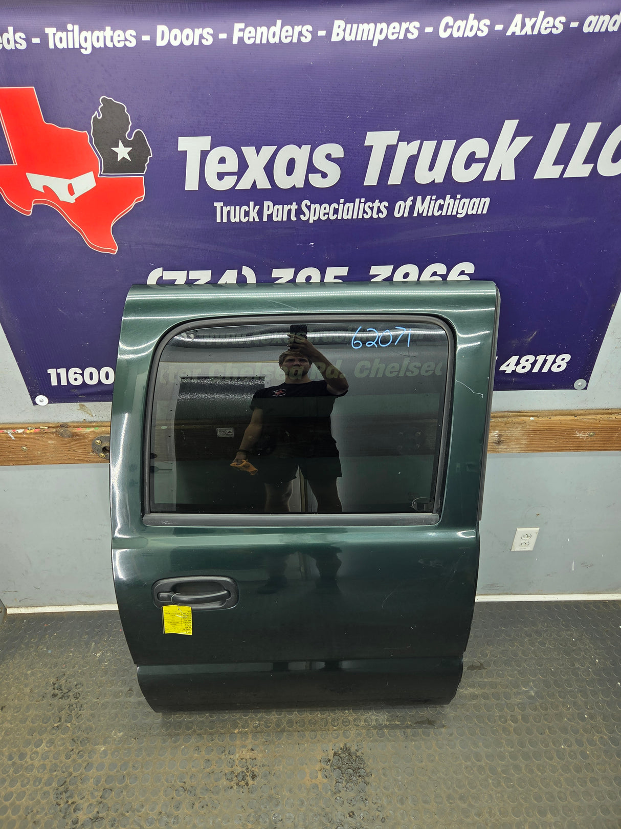 1999-2006 Chevrolet Silverado / GMC Sierra 1500 2500 3500 HD Rear Passenger side Crew Cab rear door RH