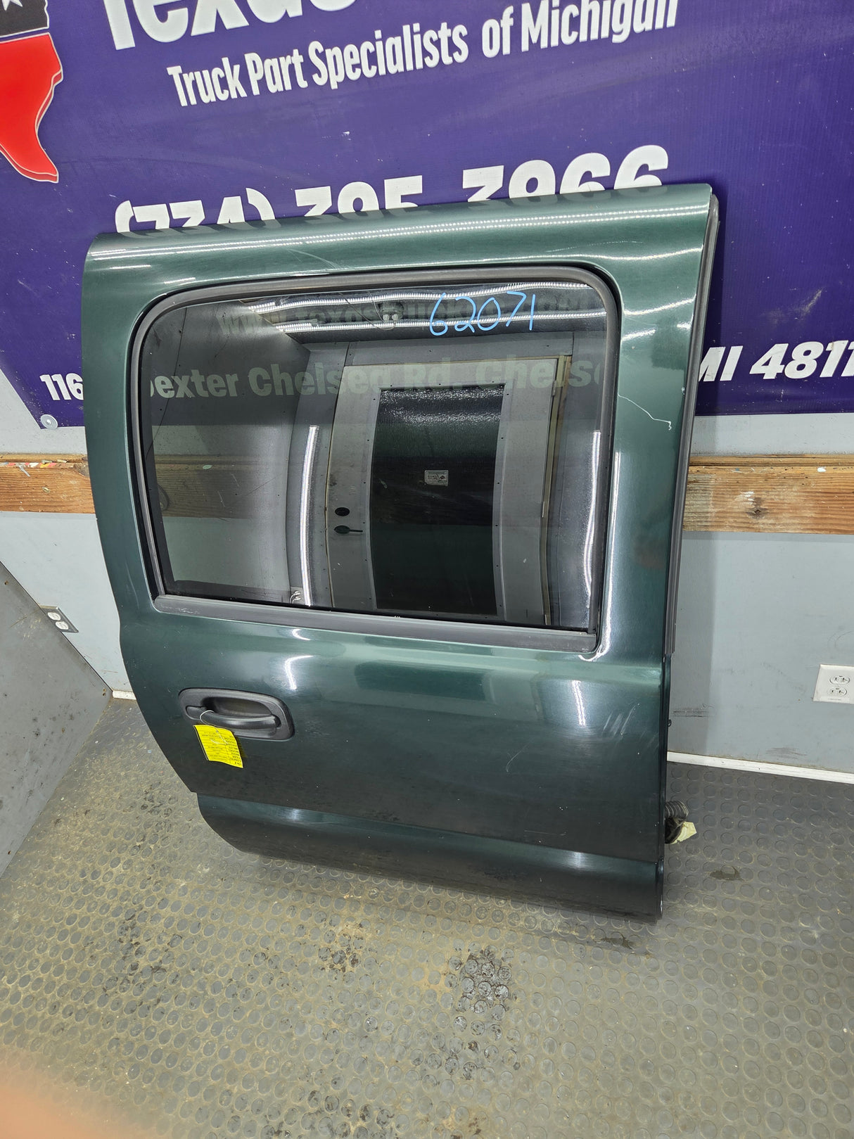 1999-2006 Chevrolet Silverado / GMC Sierra 1500 2500 3500 HD Rear Passenger side Crew Cab rear door RH