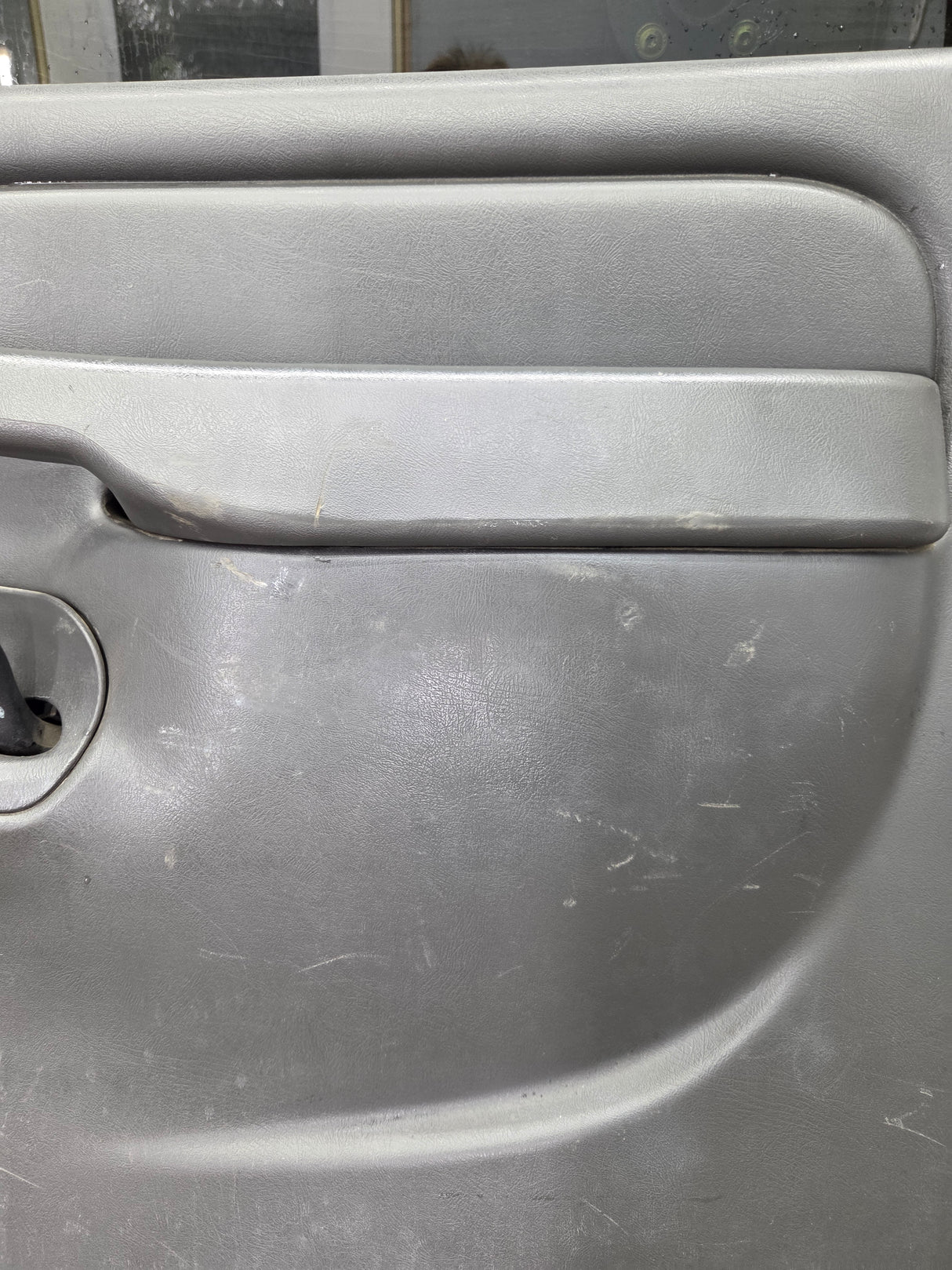 1999-2006 Chevrolet Silverado / GMC Sierra 1500 2500 3500 HD Rear Passenger side Crew Cab rear door RH