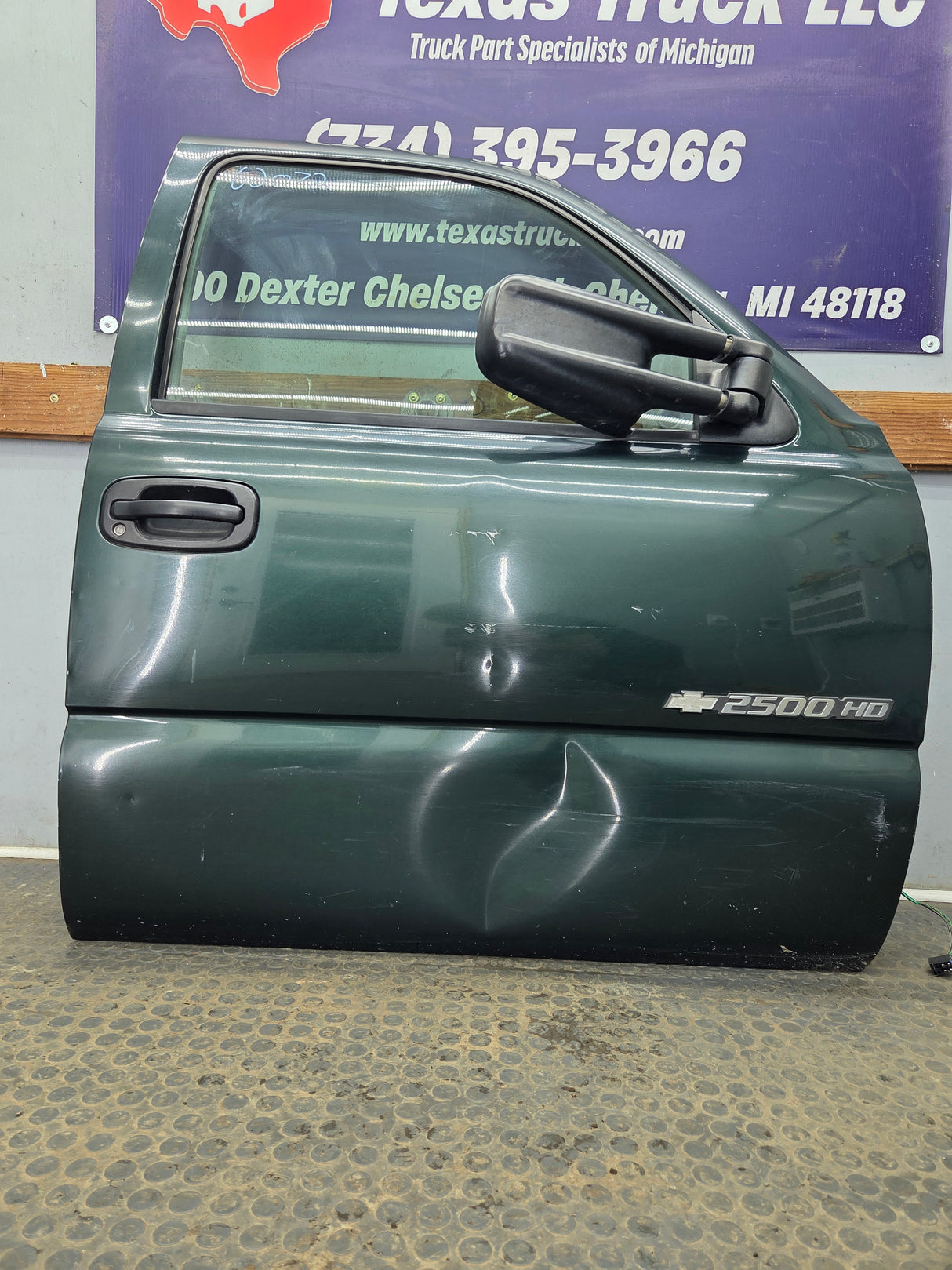 1999-2006 Chevrolet Silverado / GMC Sierra 1500 2500 3500 HD Front Passenger side Door RH