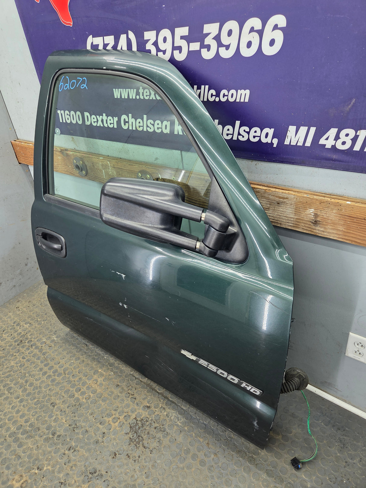1999-2006 Chevrolet Silverado / GMC Sierra 1500 2500 3500 HD Front Passenger side Door RH