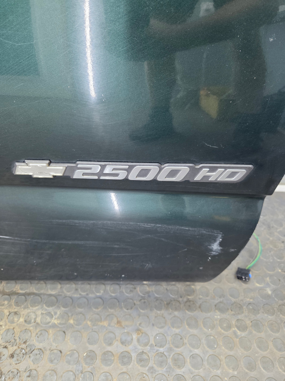 1999-2006 Chevrolet Silverado / GMC Sierra 1500 2500 3500 HD Front Passenger side Door RH