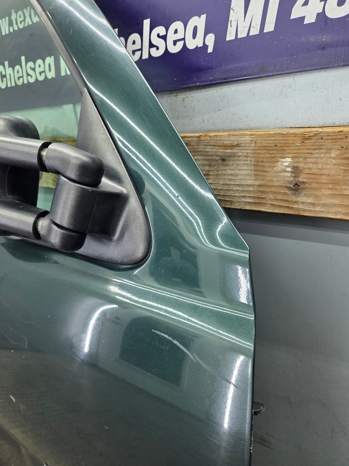 1999-2006 Chevrolet Silverado / GMC Sierra 1500 2500 3500 HD Front Passenger side Door RH