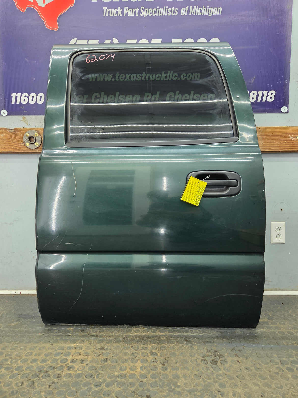 1999-2007 Chevrolet Silverado / GMC Sierra 1500 2500 3500 HD Rear Driver side LH Crew Cab rear door