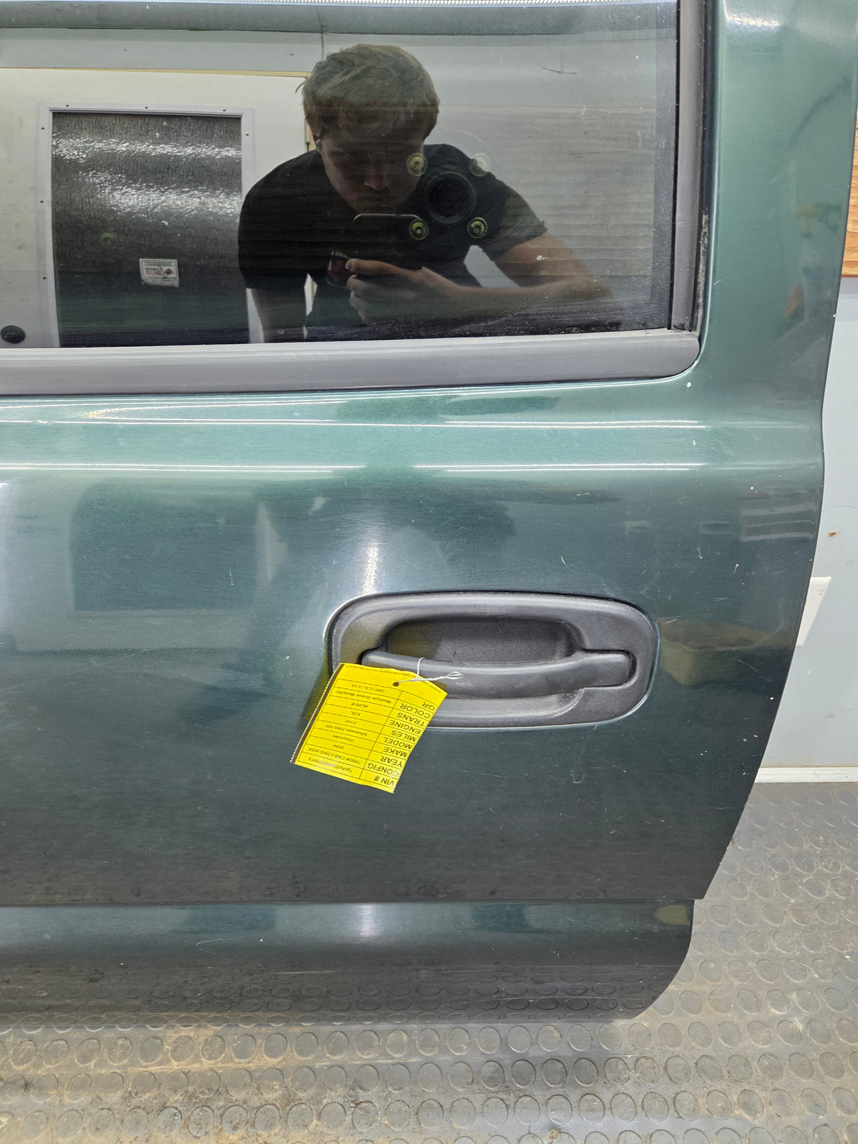 1999-2007 Chevrolet Silverado / GMC Sierra 1500 2500 3500 HD Rear Driver side LH Crew Cab rear door