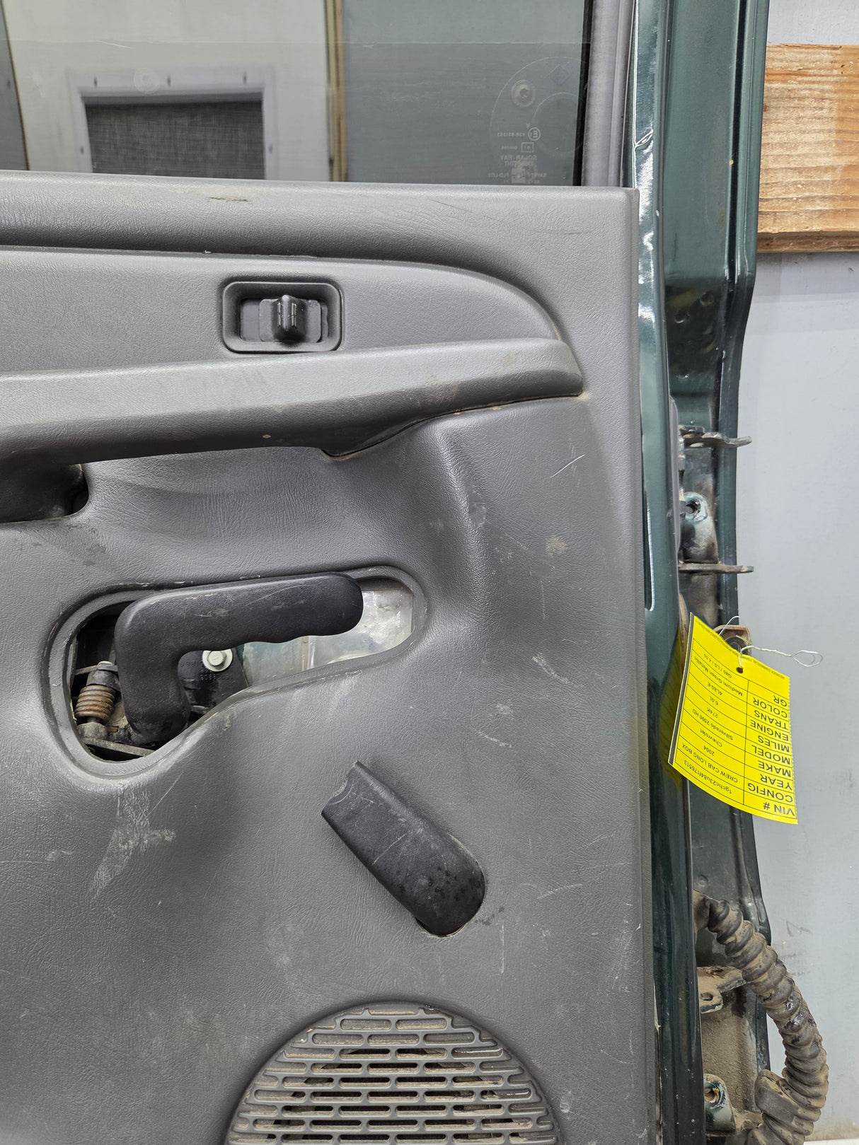 1999-2007 Chevrolet Silverado / GMC Sierra 1500 2500 3500 HD Rear Driver side LH Crew Cab rear door