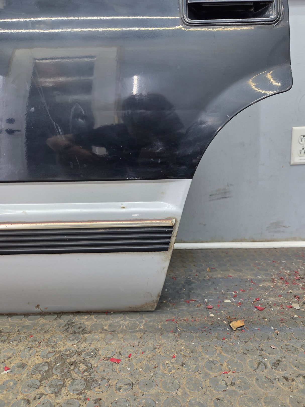 1996-1999 Chevrolet Tahoe / GMC Yukon 1500 2500HD Rear Driver side rear door LH