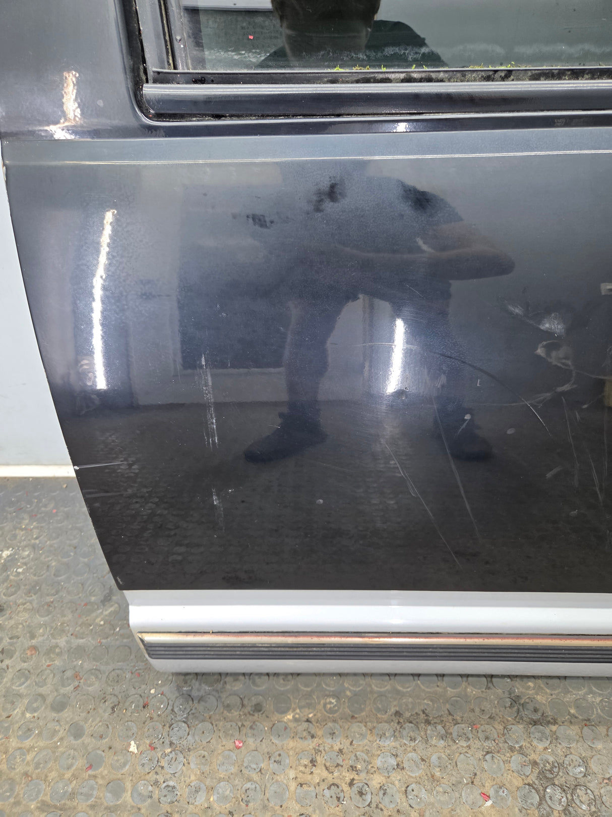 1996-1999 Chevrolet Tahoe / GMC Yukon 1500 2500HD Rear Driver side rear door LH