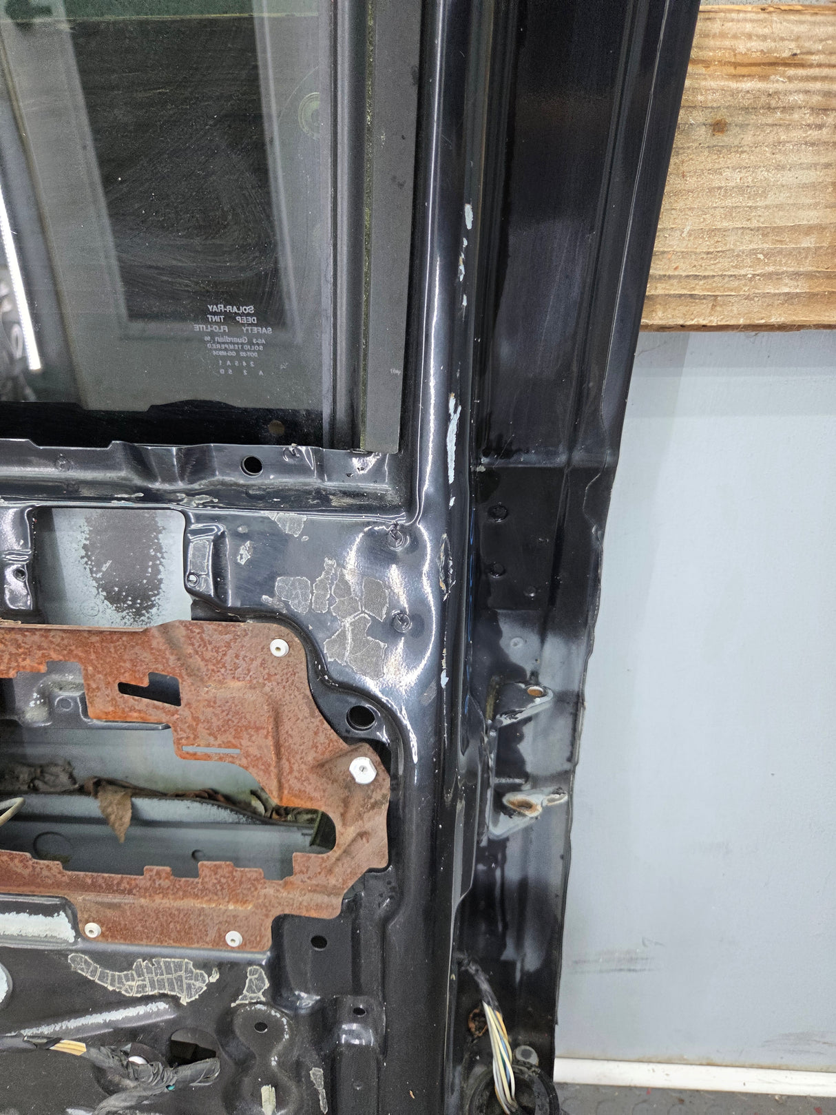 1996-1999 Chevrolet Tahoe / GMC Yukon 1500 2500HD Rear Driver side rear door LH