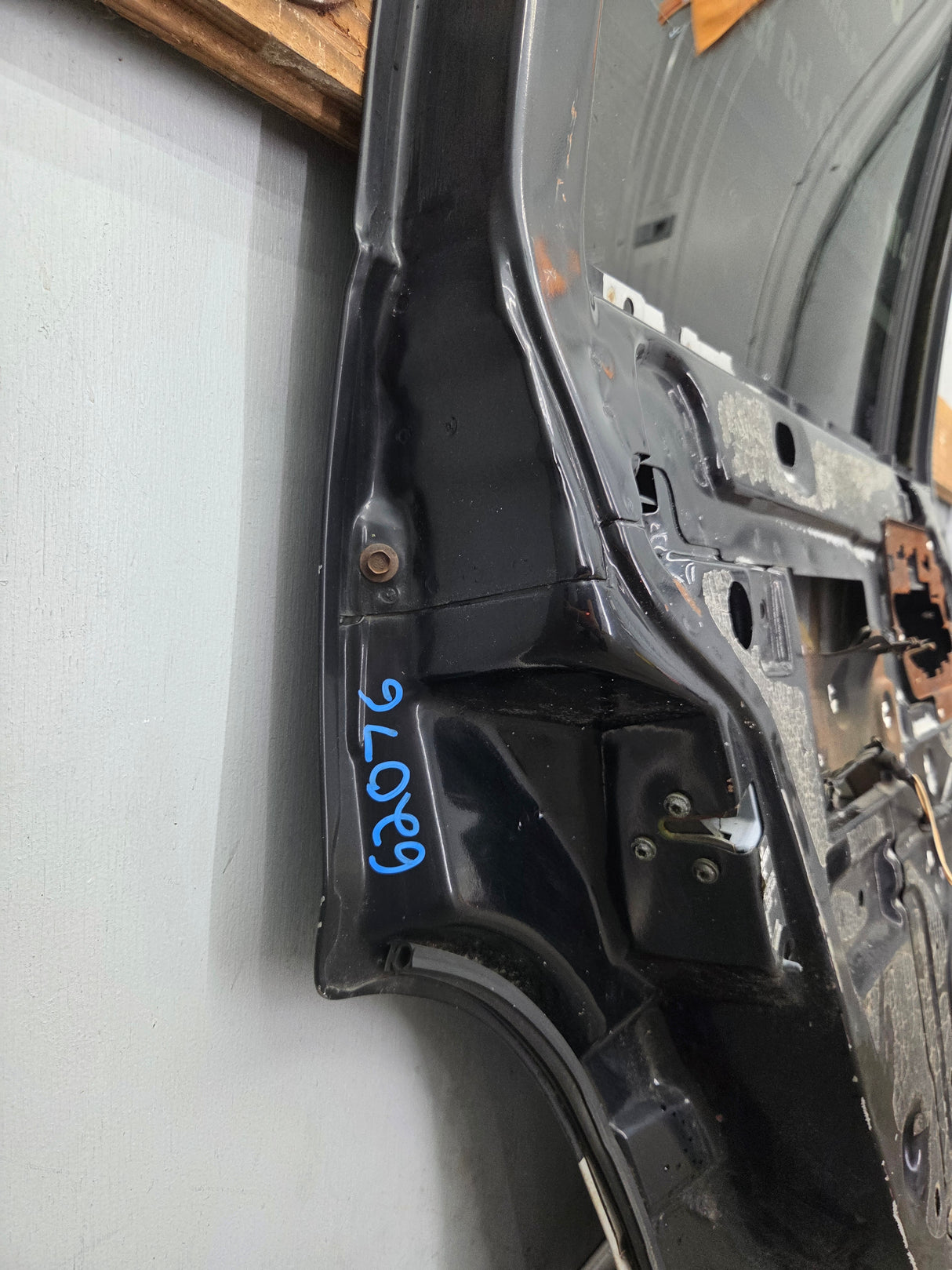 1996-1999 Chevrolet Tahoe / GMC Yukon 1500 2500HD Rear Driver side rear door LH