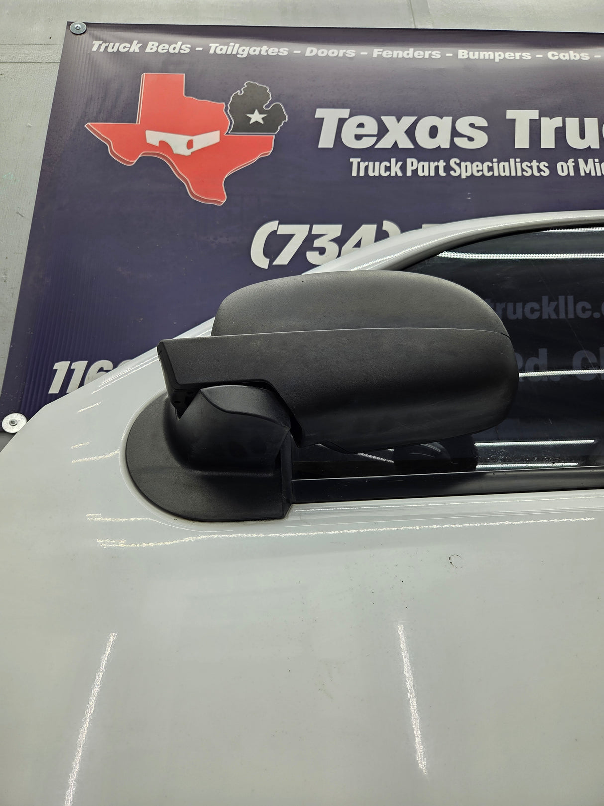2007-2013 Chevrolet Silverado / GMC Sierra 1500 2500 3500 HD LH Front Driver Side Door