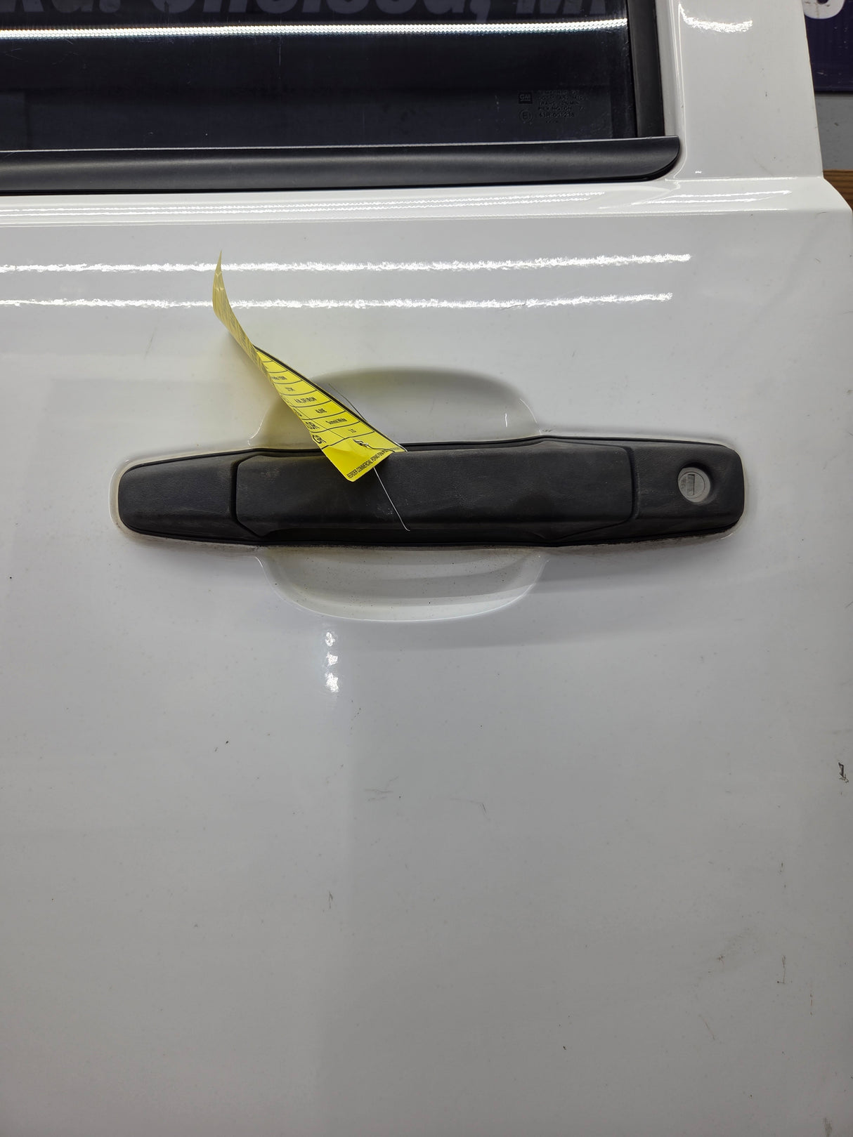 2007-2013 Chevrolet Silverado / GMC Sierra 1500 2500 3500 HD LH Front Driver Side Door