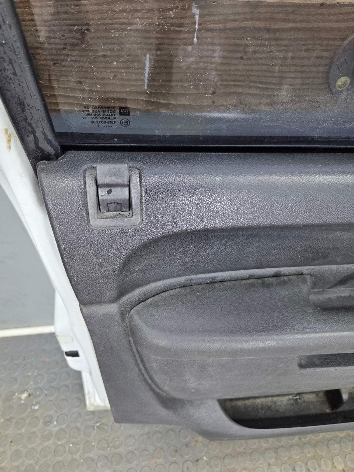 2007-2013 Chevrolet Silverado / GMC Sierra 1500 2500 3500 HD LH Front Driver Side Door