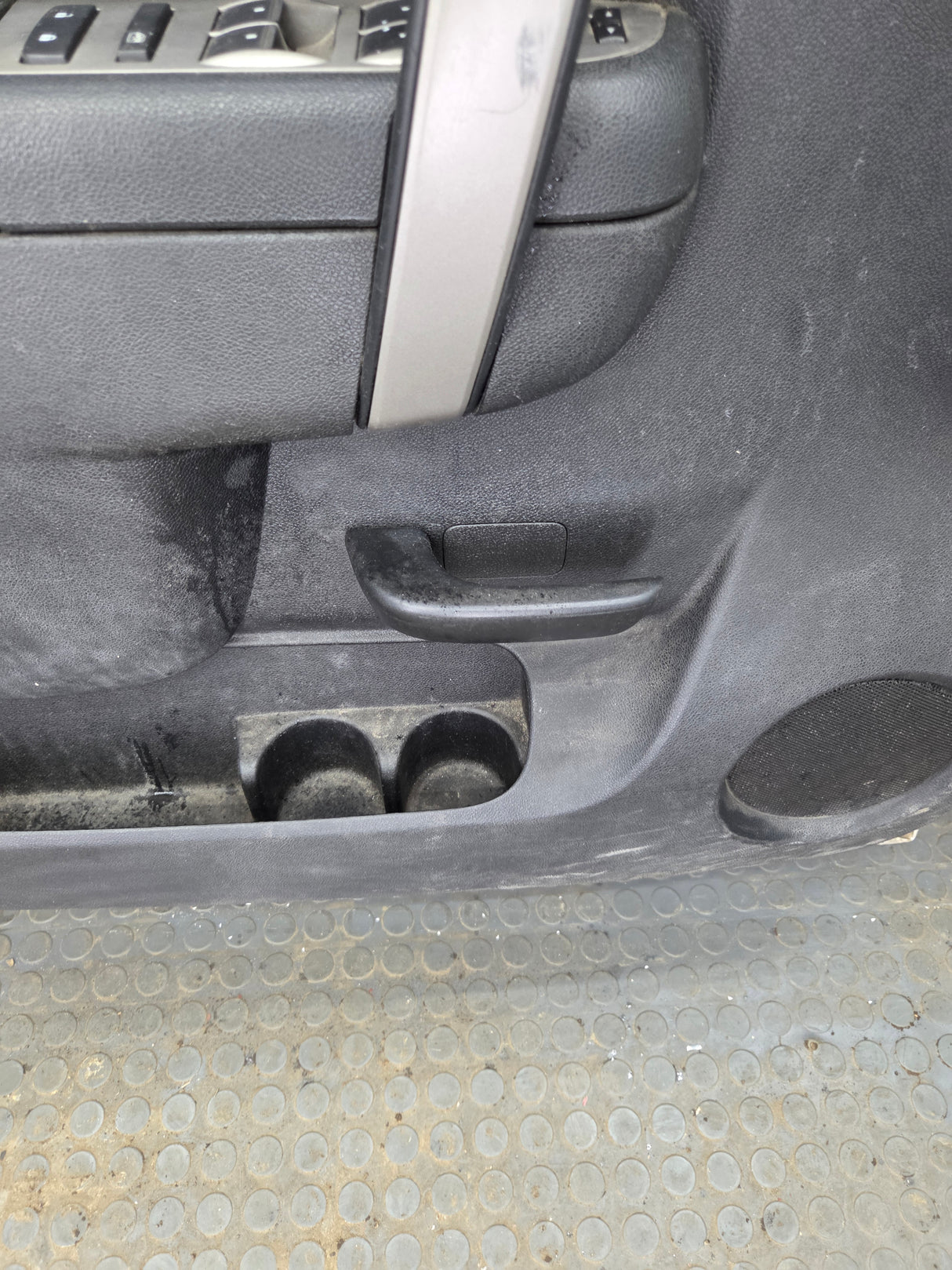 2007-2013 Chevrolet Silverado / GMC Sierra 1500 2500 3500 HD LH Front Driver Side Door