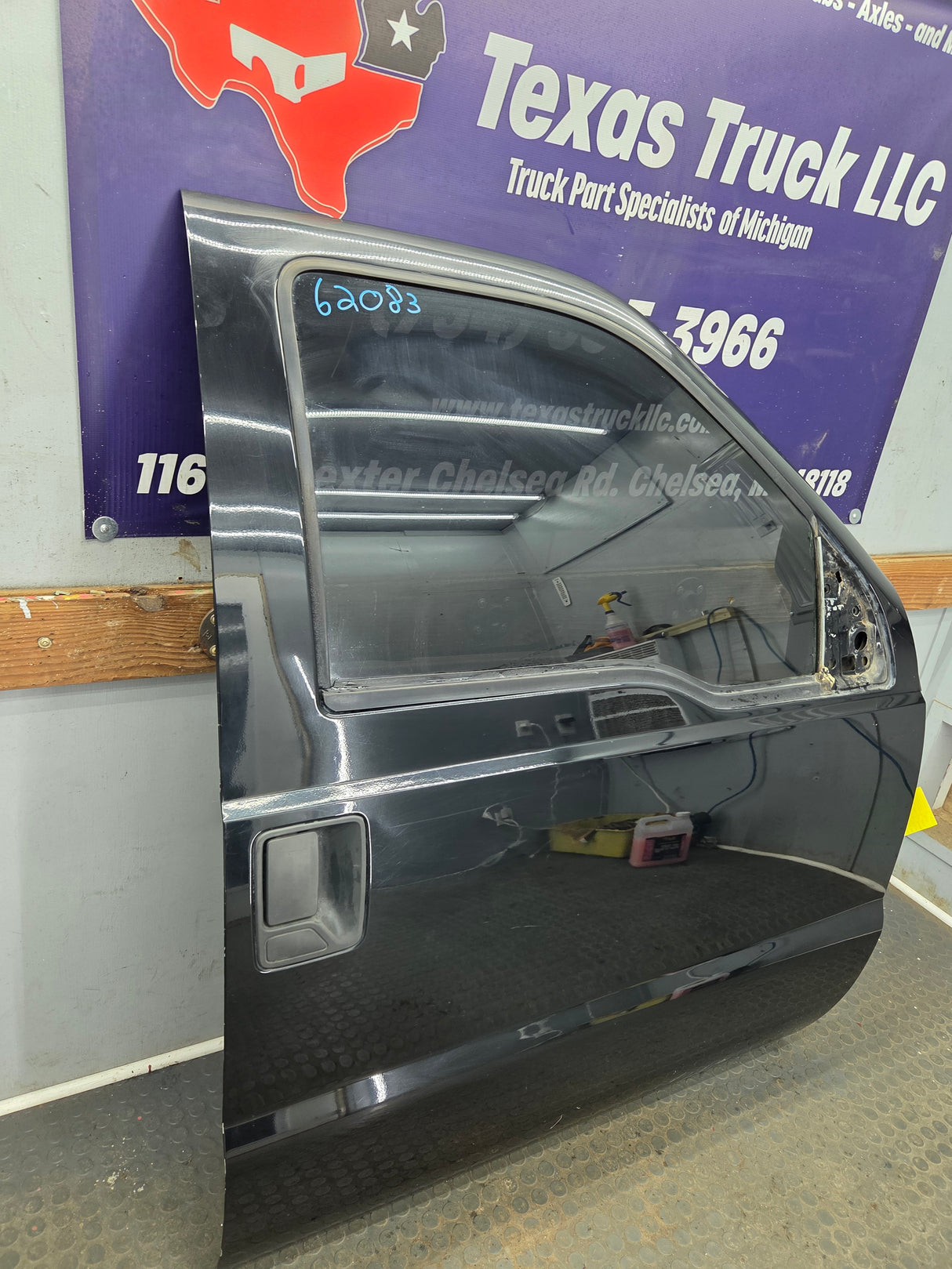 2008-2011 Ford Super Duty / Excursion Front Passenger RH Door F250 F350 F450 F550