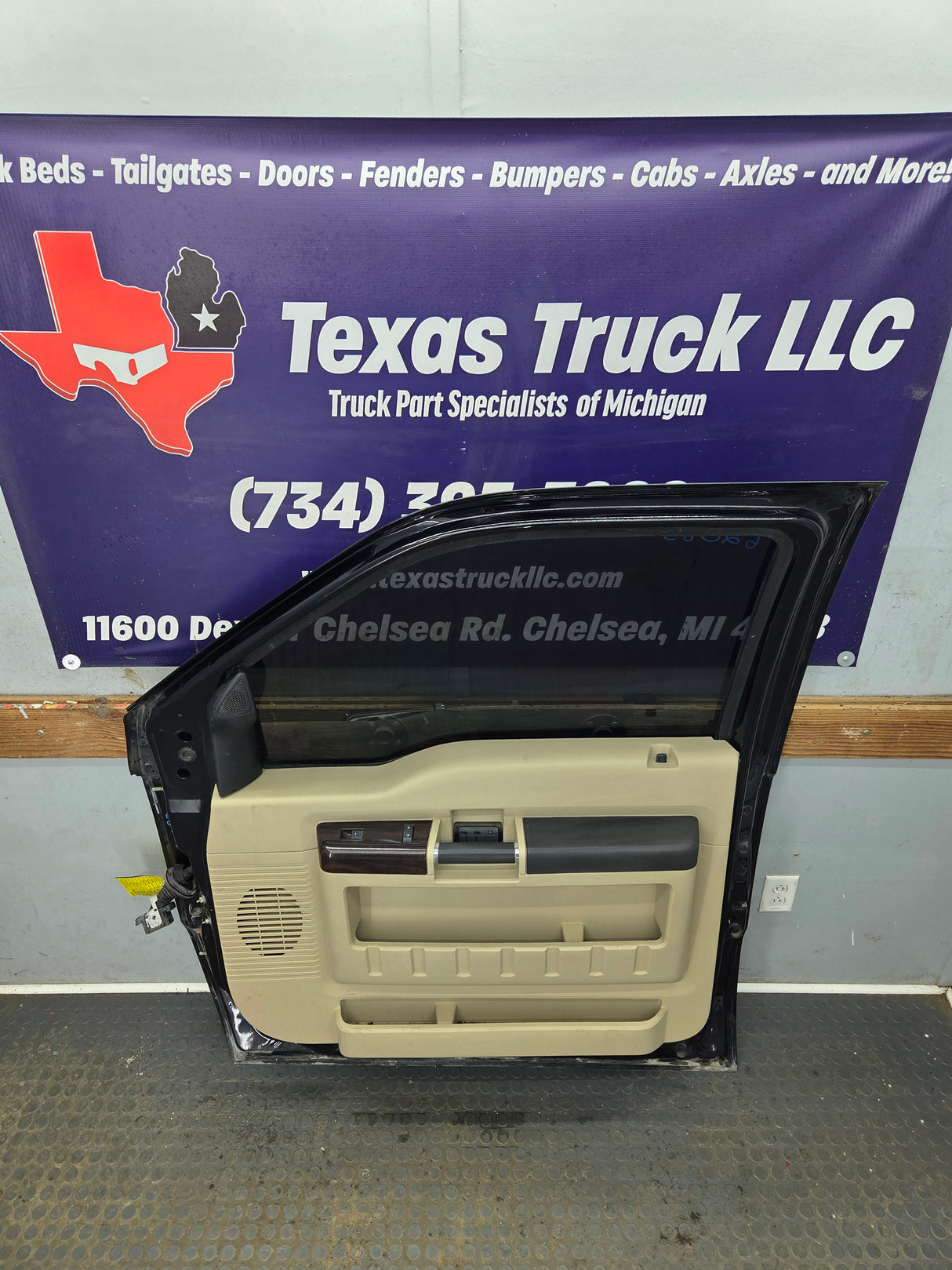 2008-2011 Ford Super Duty / Excursion Front Passenger RH Door F250 F350 F450 F550
