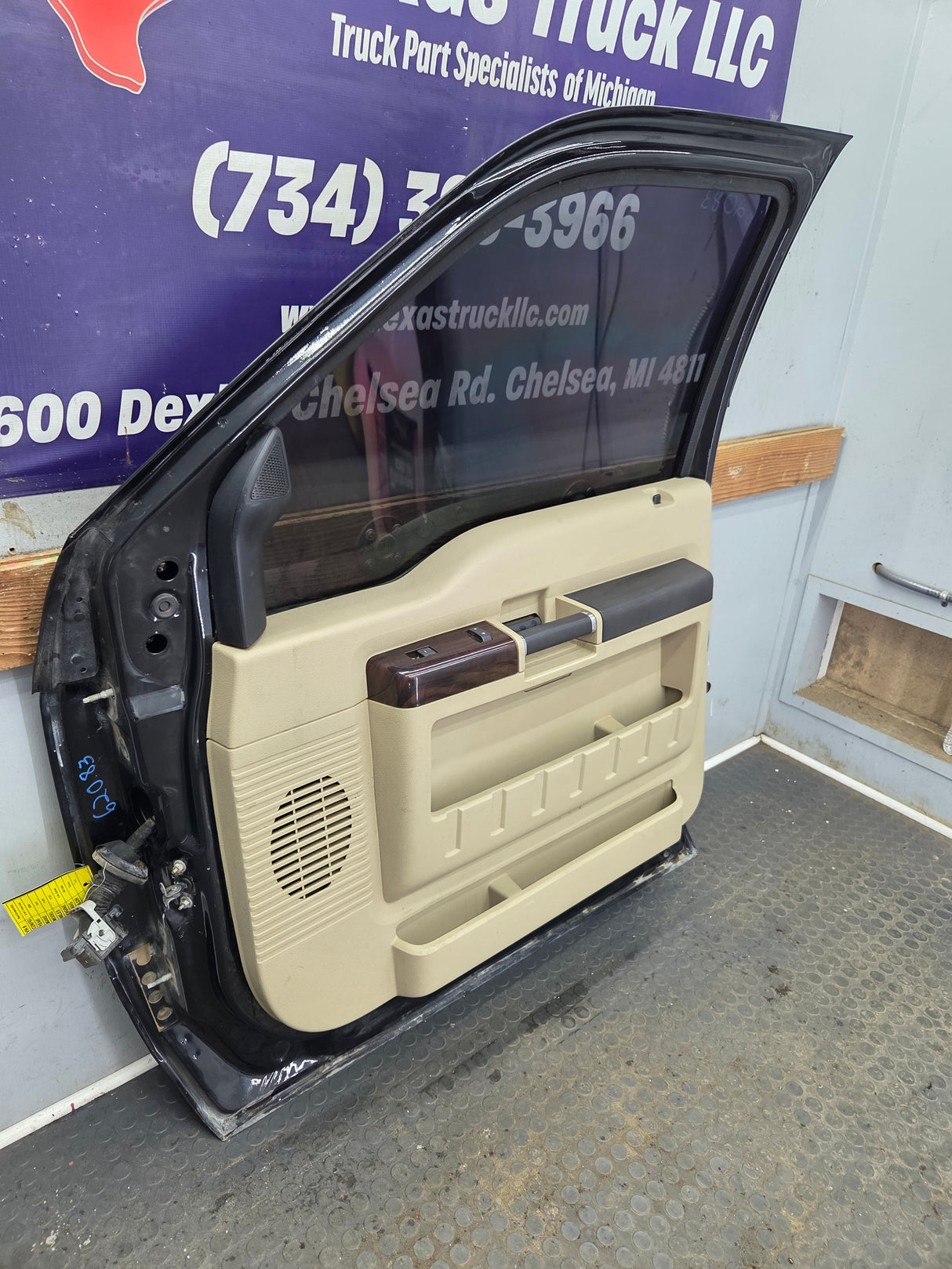 2008-2011 Ford Super Duty / Excursion Front Passenger RH Door F250 F350 F450 F550