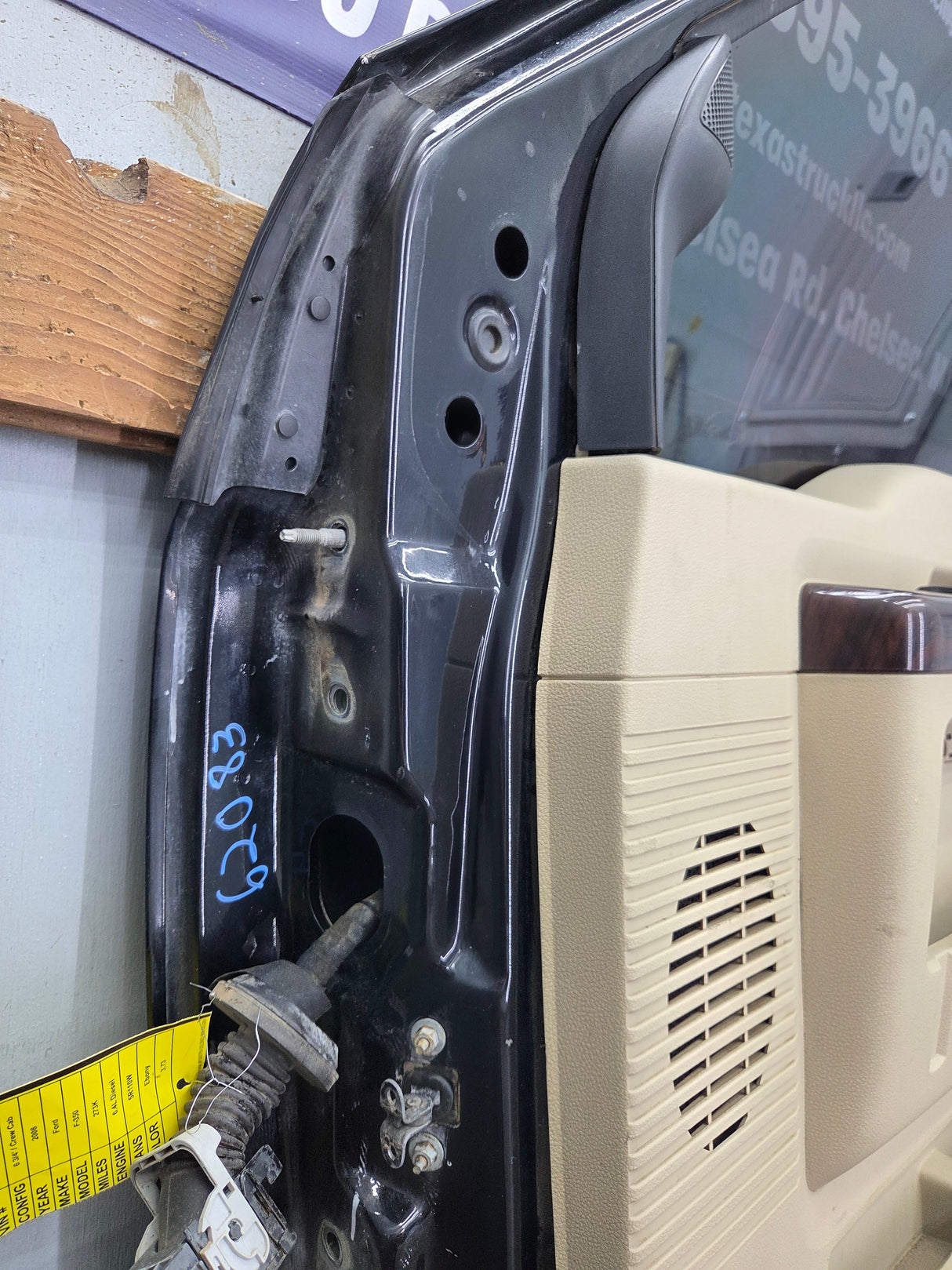 2008-2011 Ford Super Duty / Excursion Front Passenger RH Door F250 F350 F450 F550