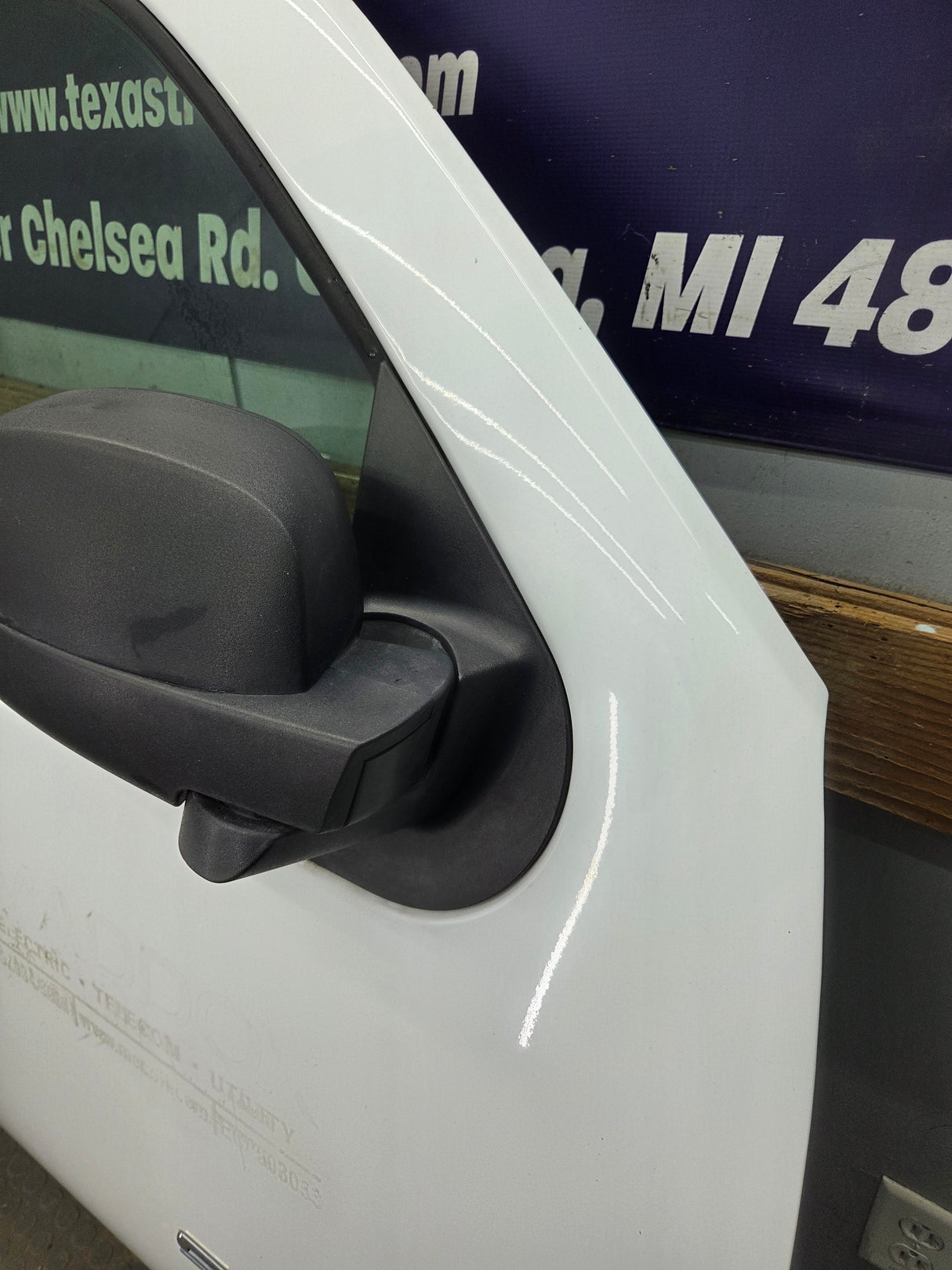 2007-2013 Chevrolet Silverado / GMC Sierra 1500 2500 3500 HD RH Front Passenger Side Door