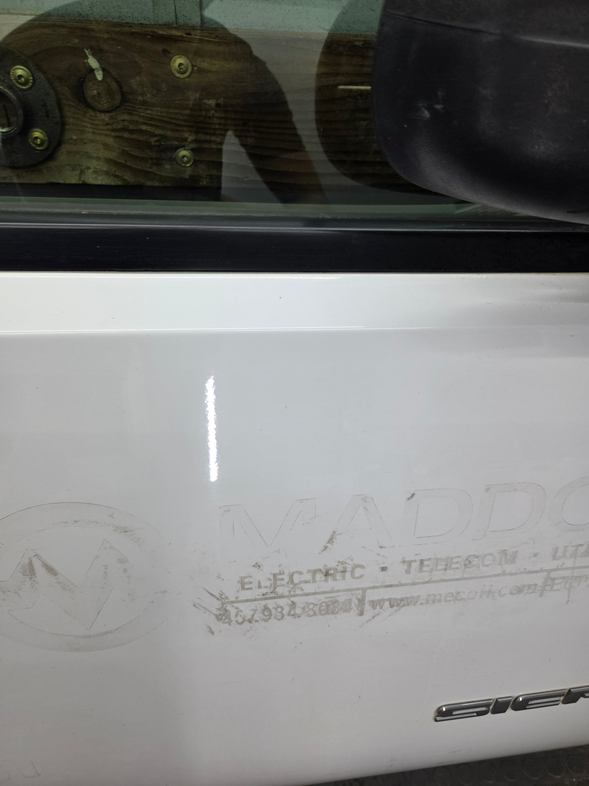 2007-2013 Chevrolet Silverado / GMC Sierra 1500 2500 3500 HD RH Front Passenger Side Door