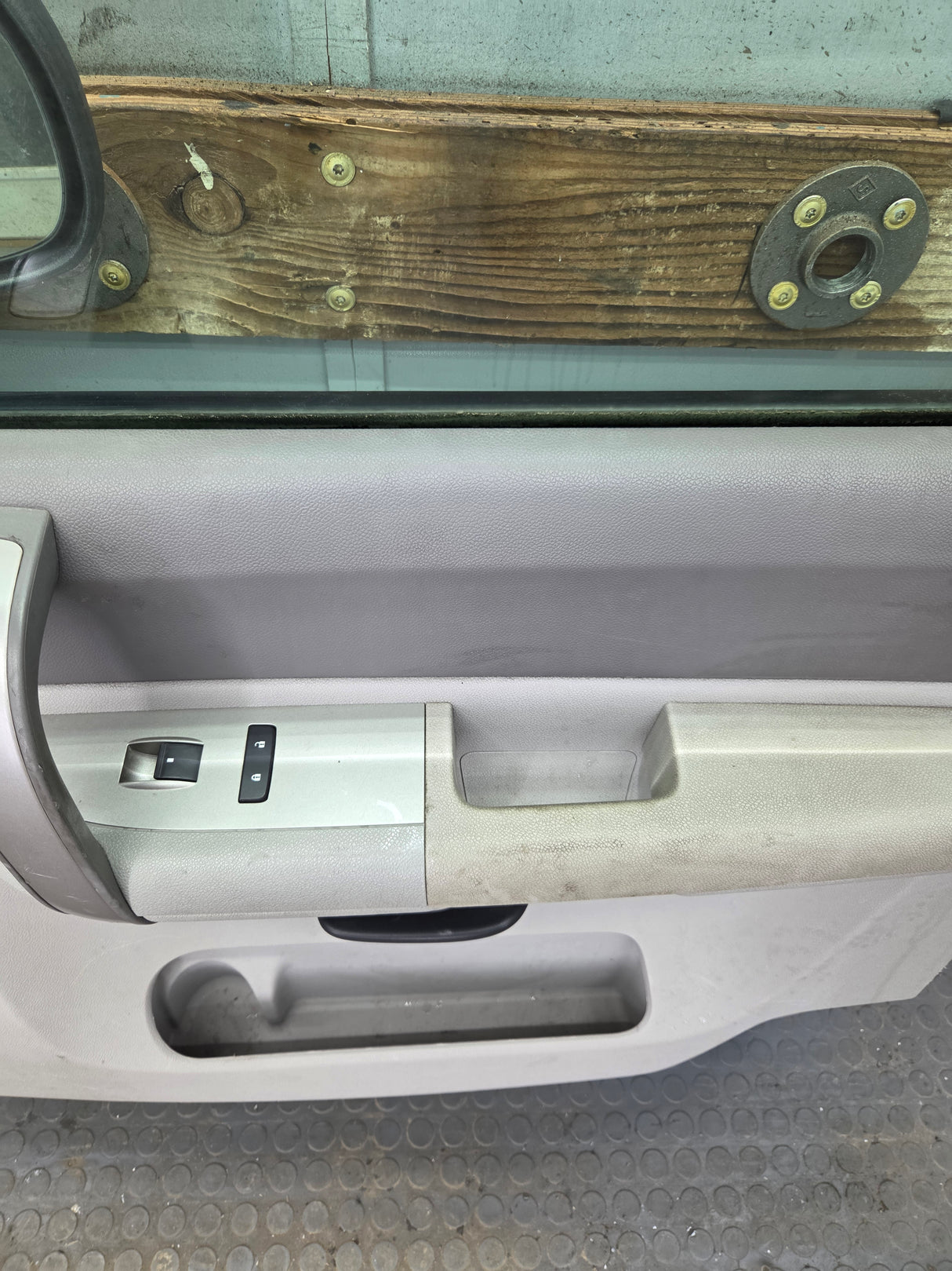 2007-2013 Chevrolet Silverado / GMC Sierra 1500 2500 3500 HD RH Front Passenger Side Door