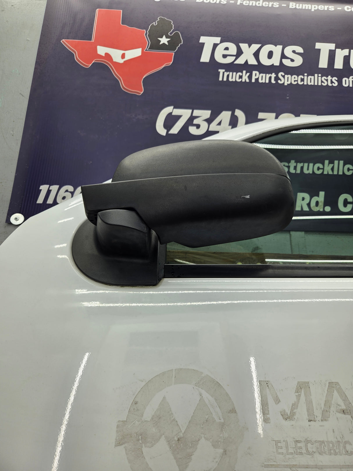 2007-2013 Chevrolet Silverado / GMC Sierra 1500 2500 3500 HD LH Front Driver Side Door