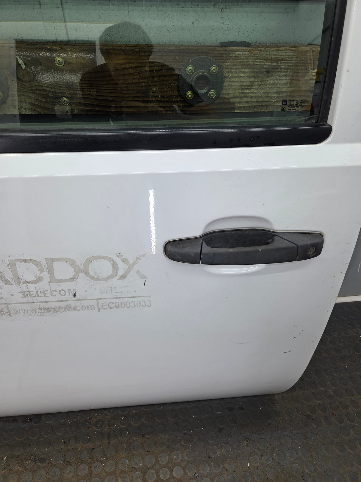 2007-2013 Chevrolet Silverado / GMC Sierra 1500 2500 3500 HD LH Front Driver Side Door