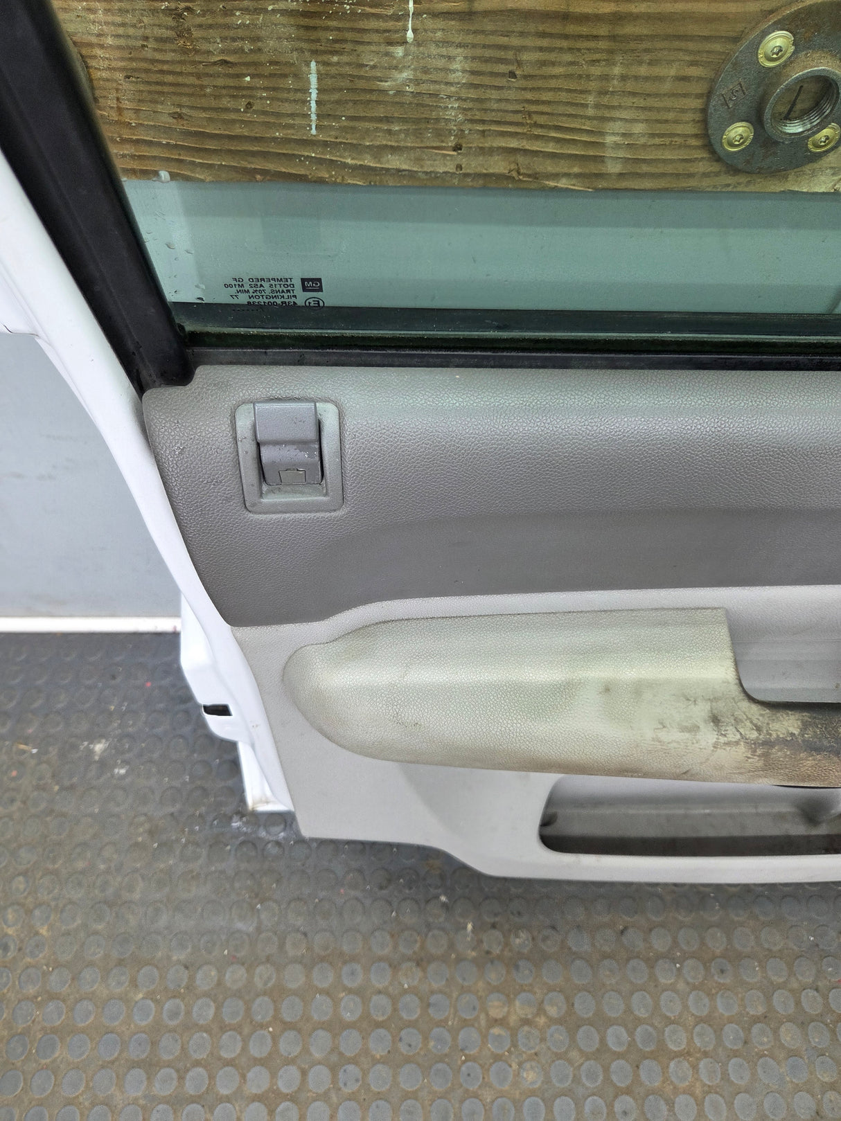 2007-2013 Chevrolet Silverado / GMC Sierra 1500 2500 3500 HD LH Front Driver Side Door