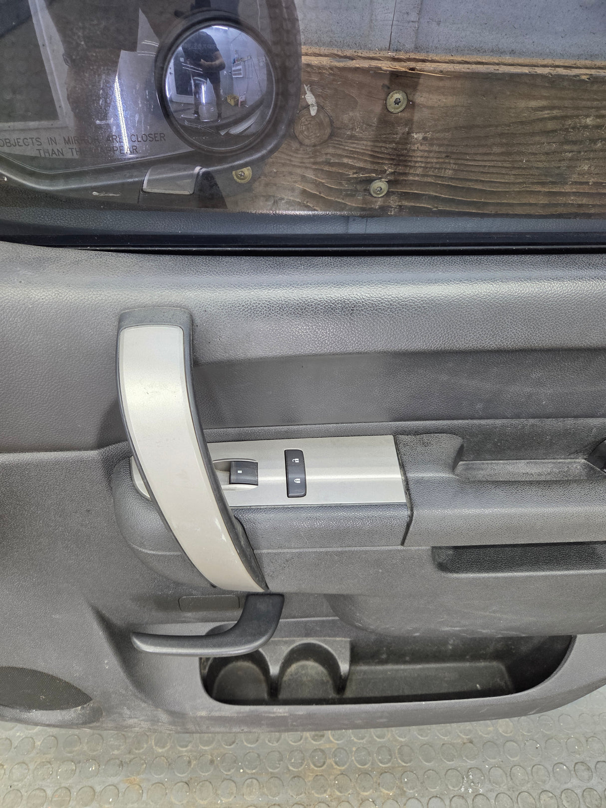 2007-2013 Chevrolet Silverado / GMC Sierra 1500 2500 3500 HD RH Front Passenger Side Door
