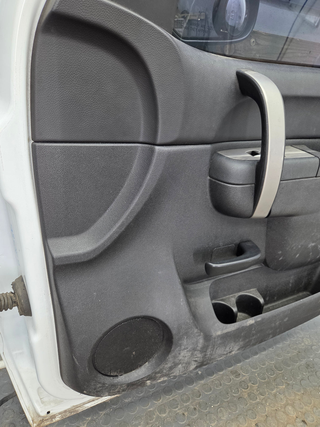 2007-2013 Chevrolet Silverado / GMC Sierra 1500 2500 3500 HD RH Front Passenger Side Door