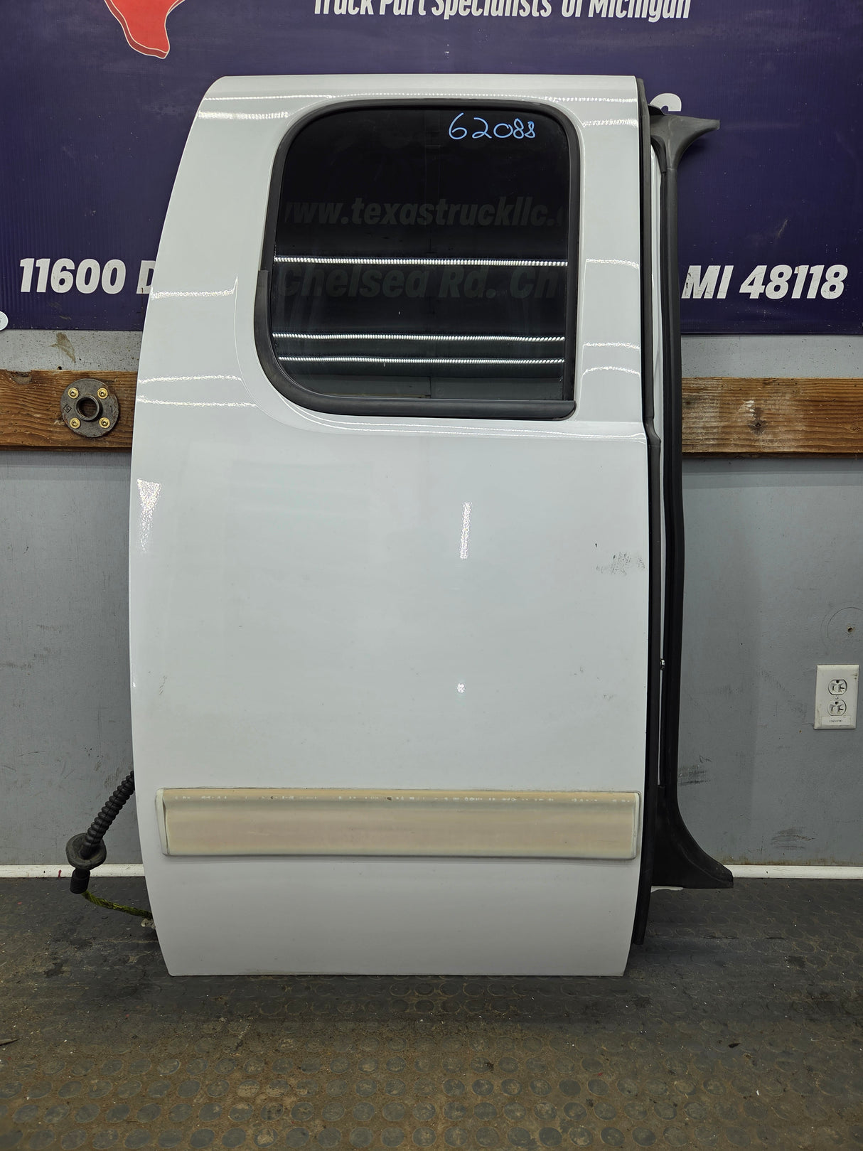 2007-2013 Chevrolet Silverado / GMC Sierra 1500 2500 3500 HD Passenger side Extended Cab RH Rear Door