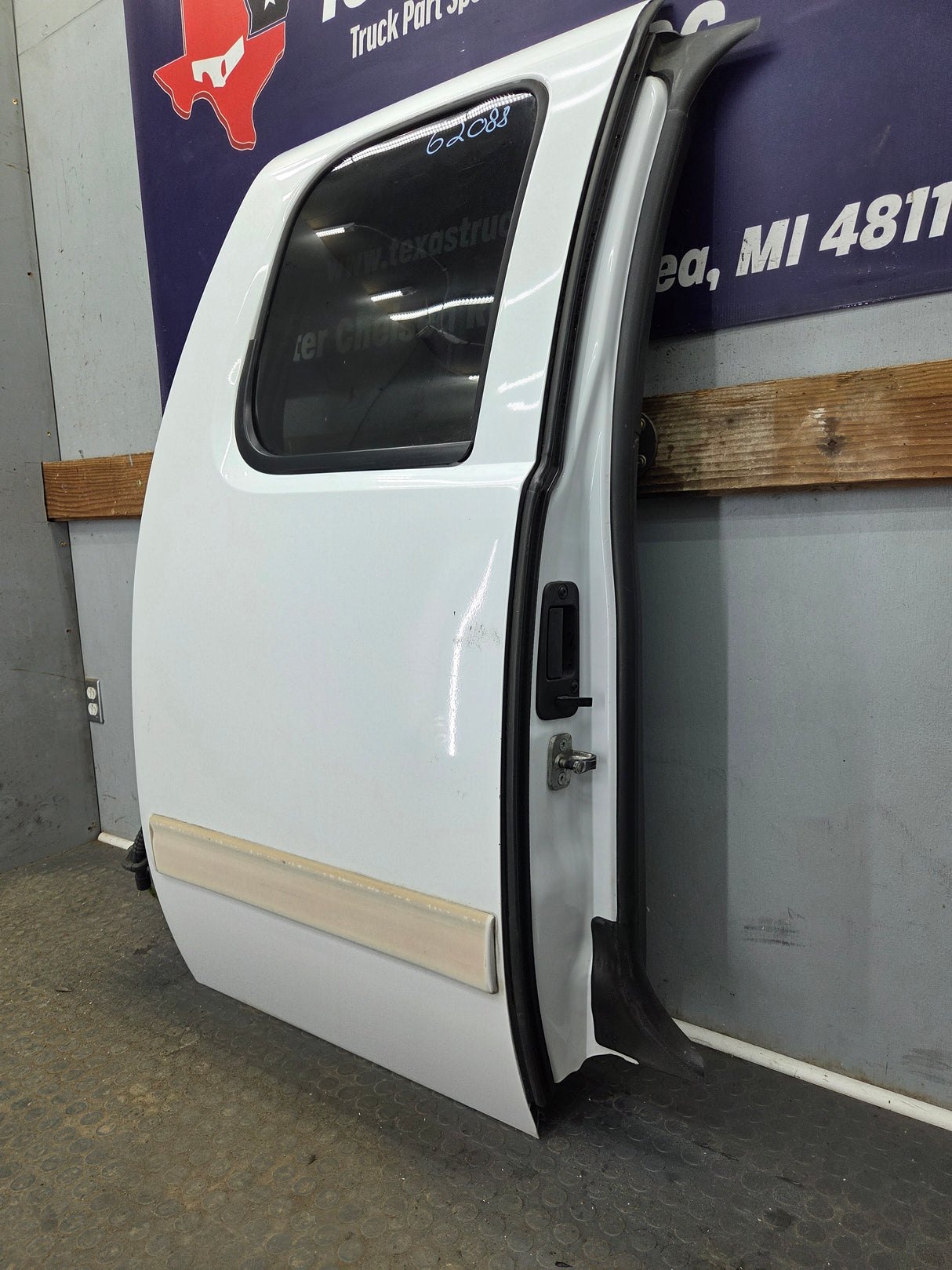 2007-2013 Chevrolet Silverado / GMC Sierra 1500 2500 3500 HD Passenger side Extended Cab RH Rear Door