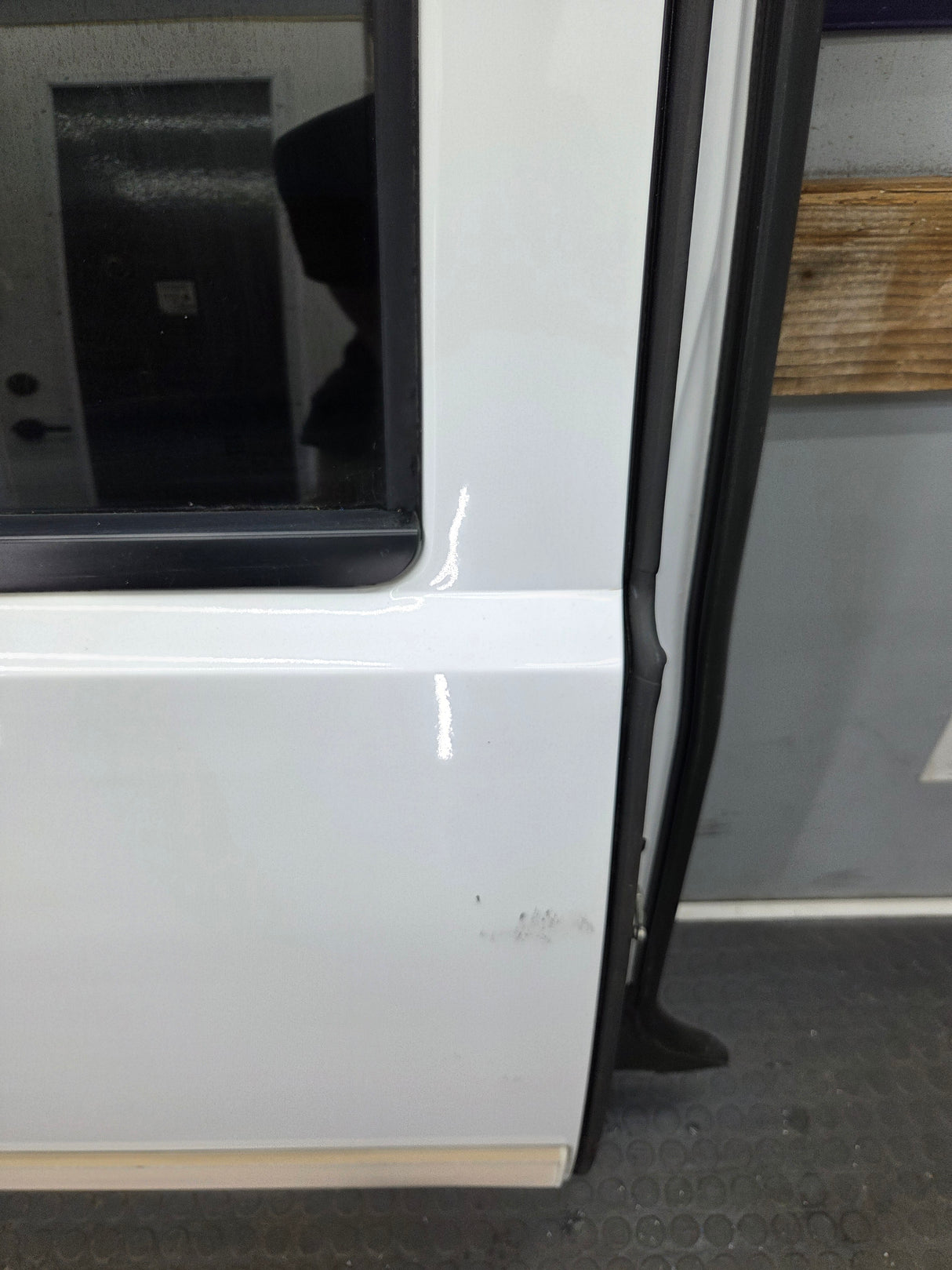 2007-2013 Chevrolet Silverado / GMC Sierra 1500 2500 3500 HD Passenger side Extended Cab RH Rear Door