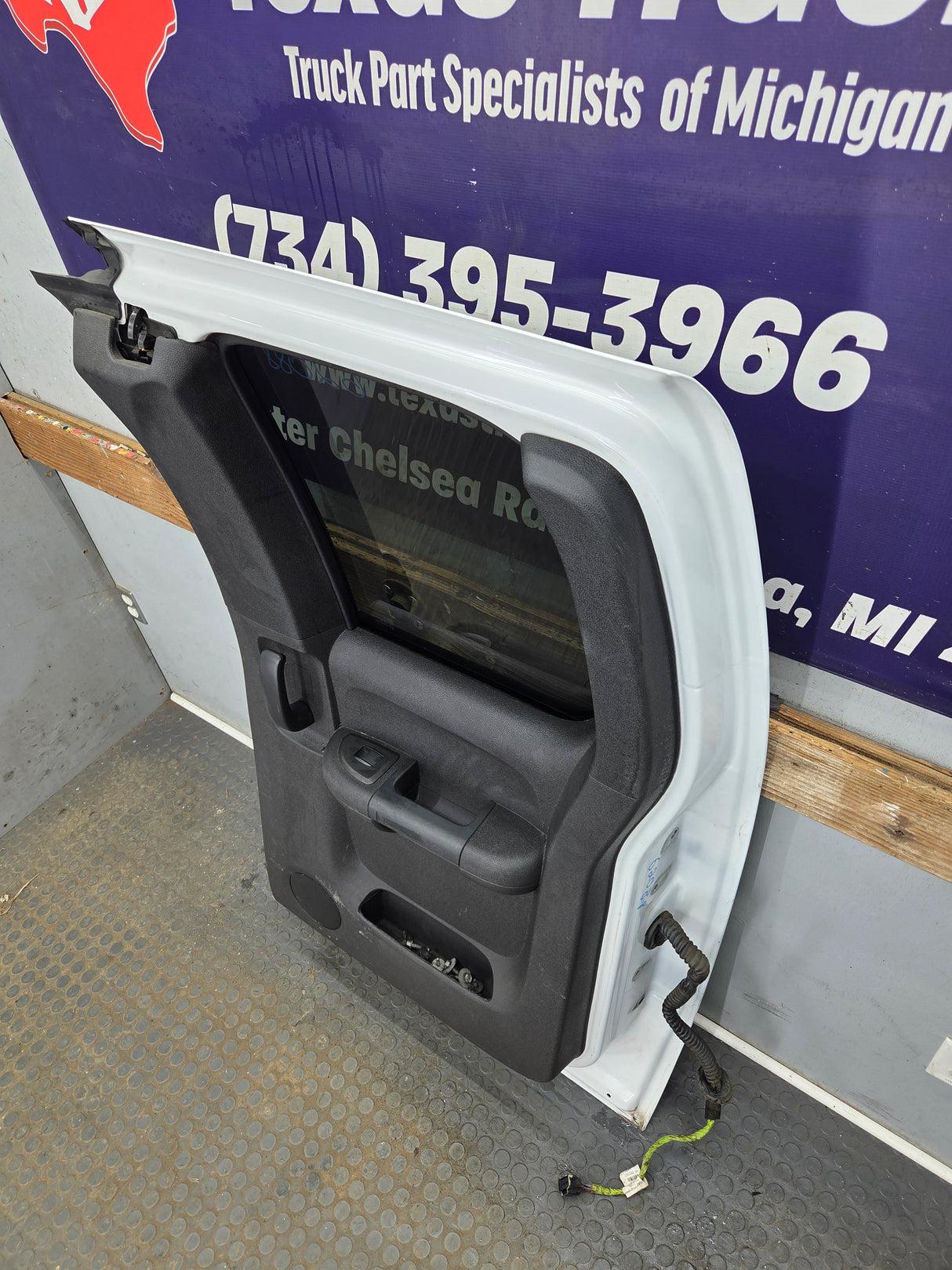 2007-2013 Chevrolet Silverado / GMC Sierra 1500 2500 3500 HD Passenger side Extended Cab RH Rear Door