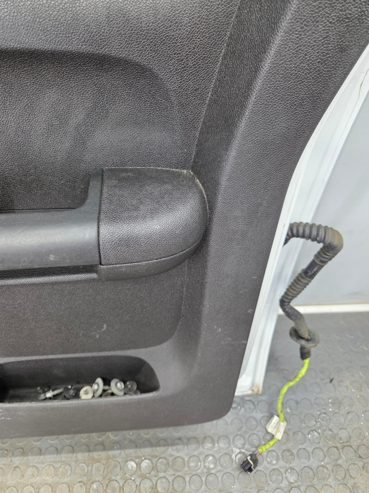 2007-2013 Chevrolet Silverado / GMC Sierra 1500 2500 3500 HD Passenger side Extended Cab RH Rear Door