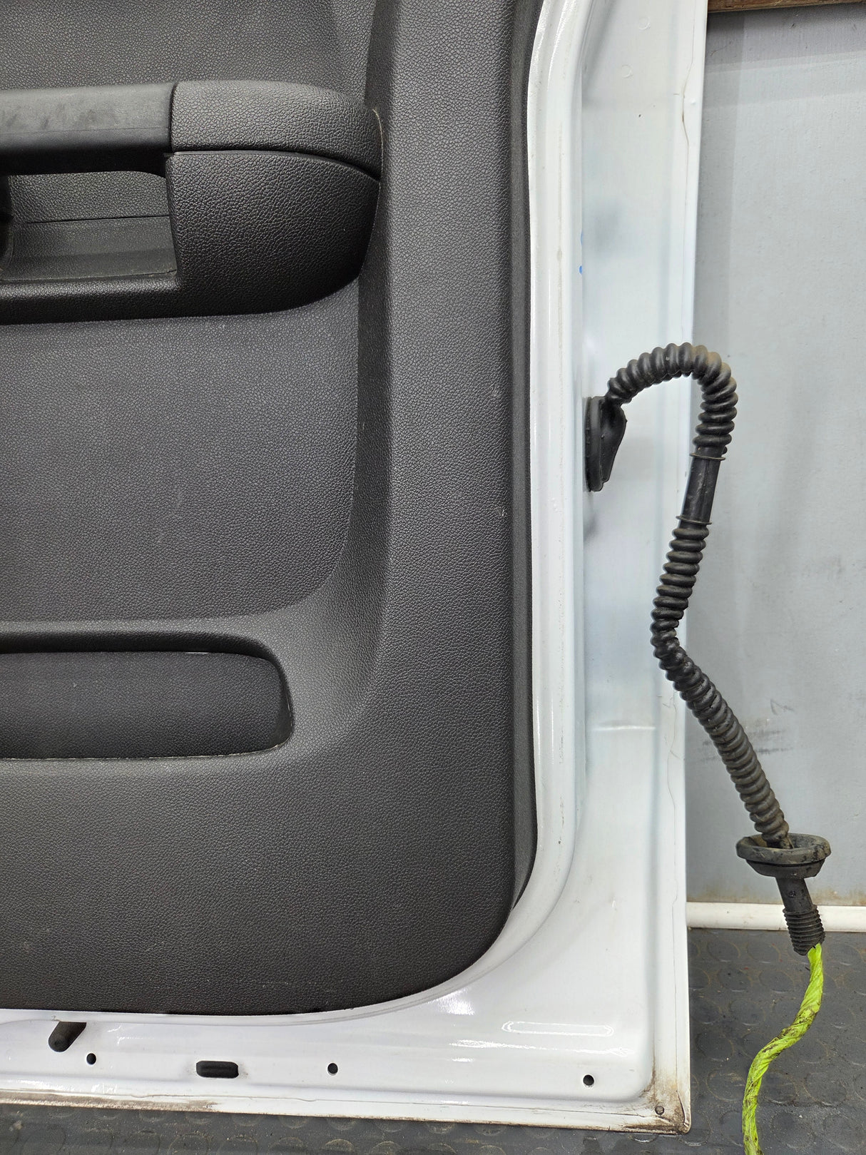 2007-2013 Chevrolet Silverado / GMC Sierra 1500 2500 3500 HD Passenger side Extended Cab RH Rear Door