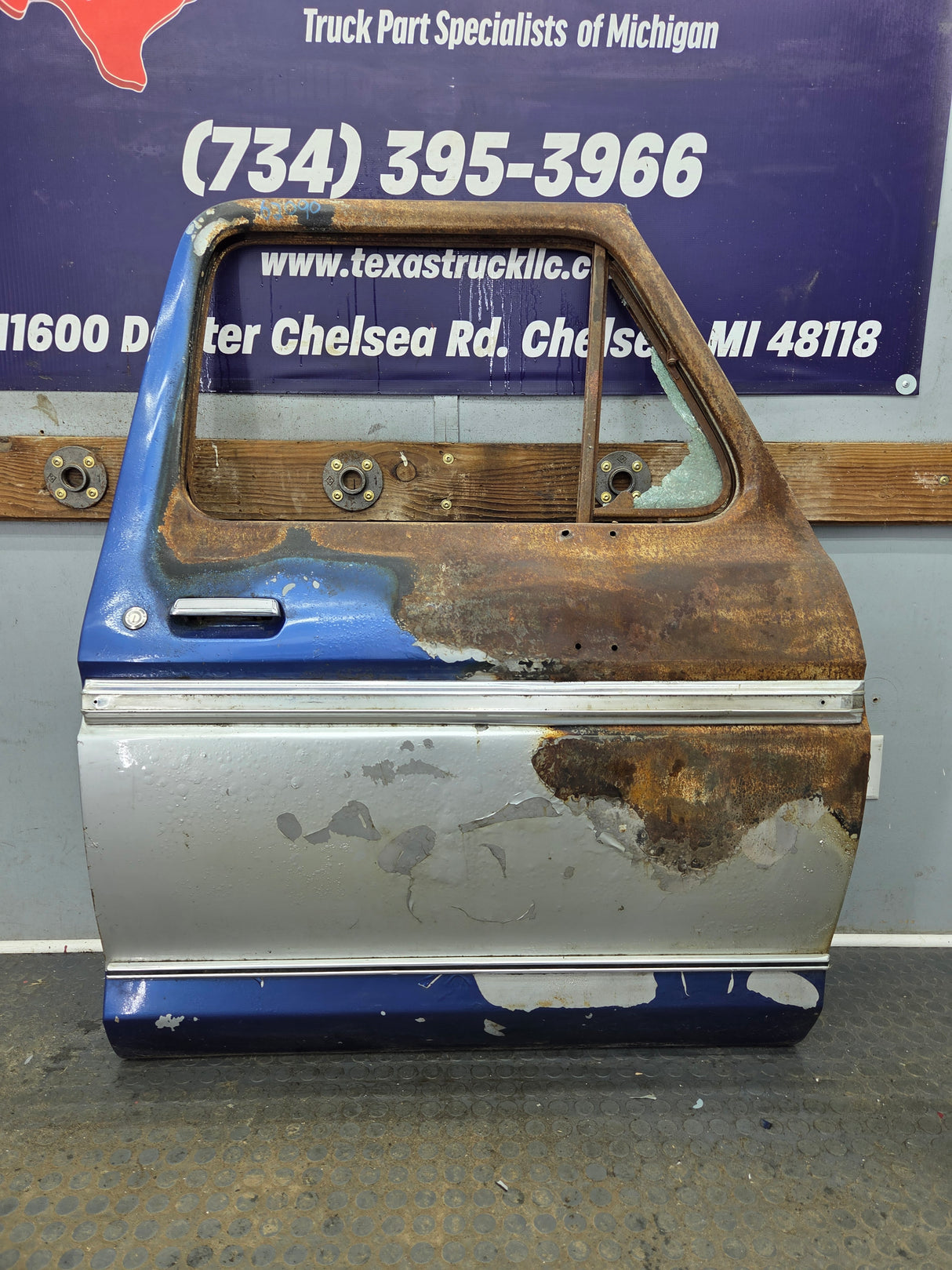 1973-1979 Ford F100 F150 F250 F350 RH Passenger Side Front Door