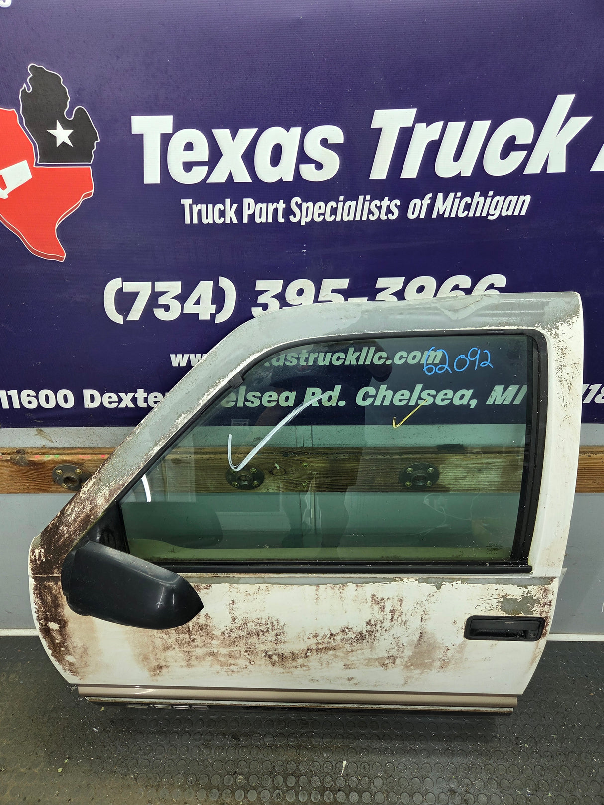 1988-2000 Chevrolet Silverado Suburban GMC Sierra LH Front Driver Side Door